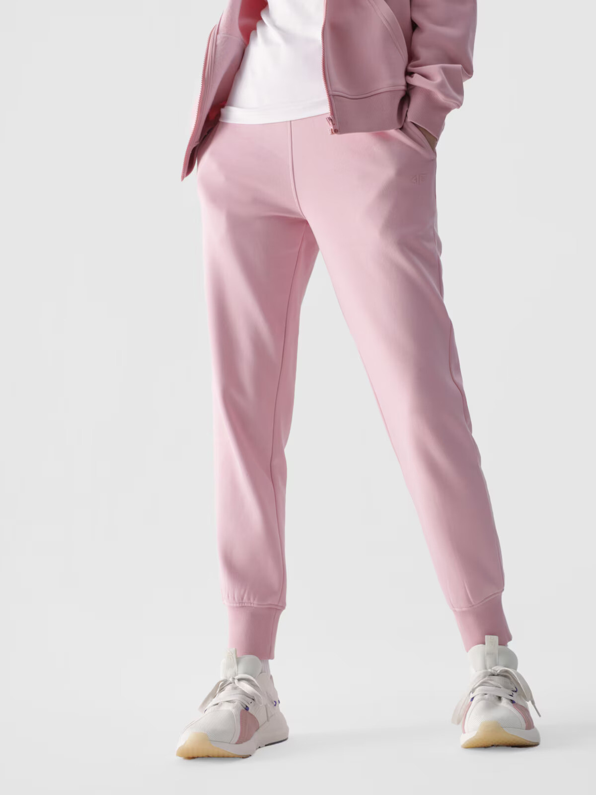 Women&#039;s sweatpants 4F
