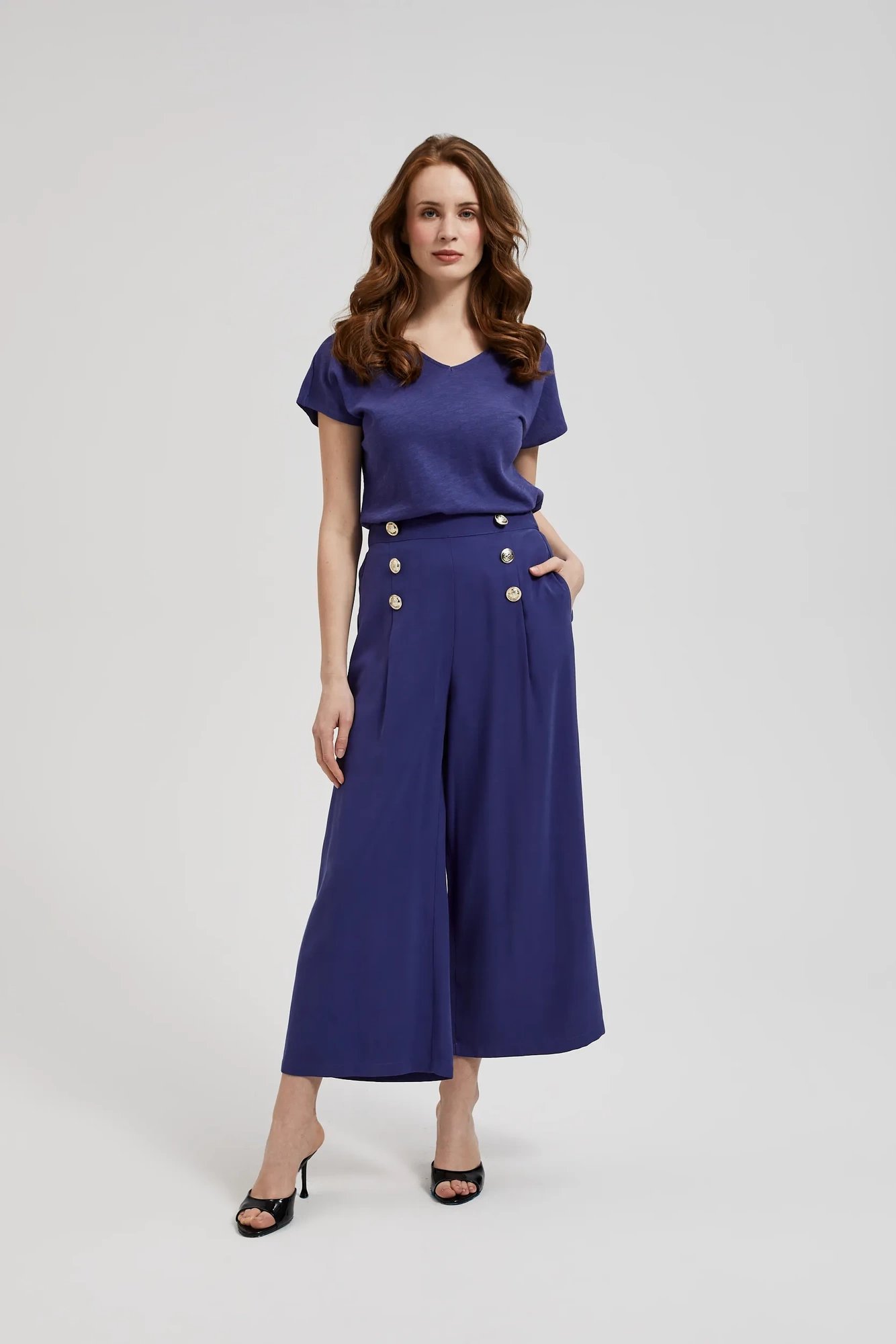 Women's T-shirt with neckline MOODO - purple