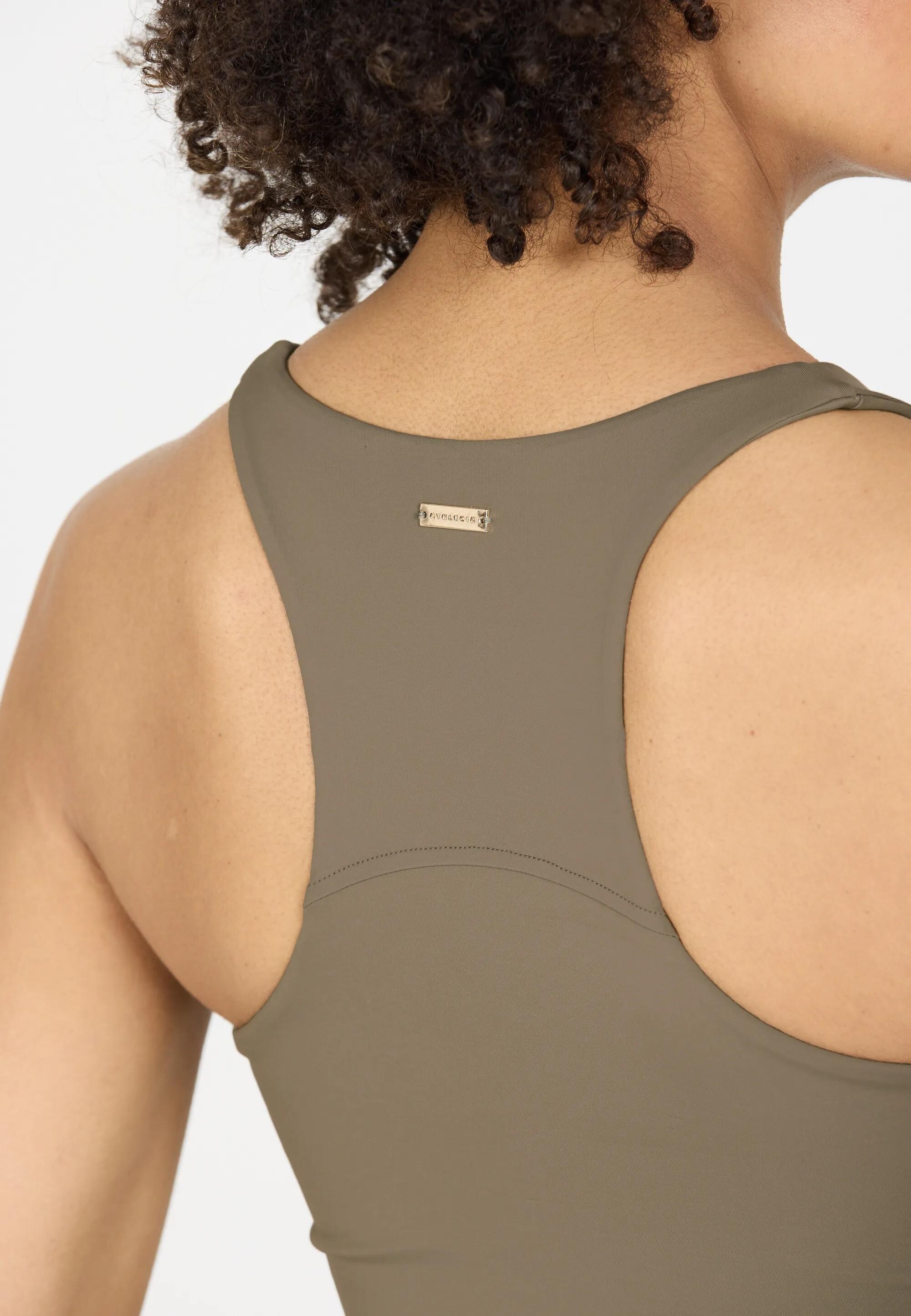 Women's top Athlecia Rihal