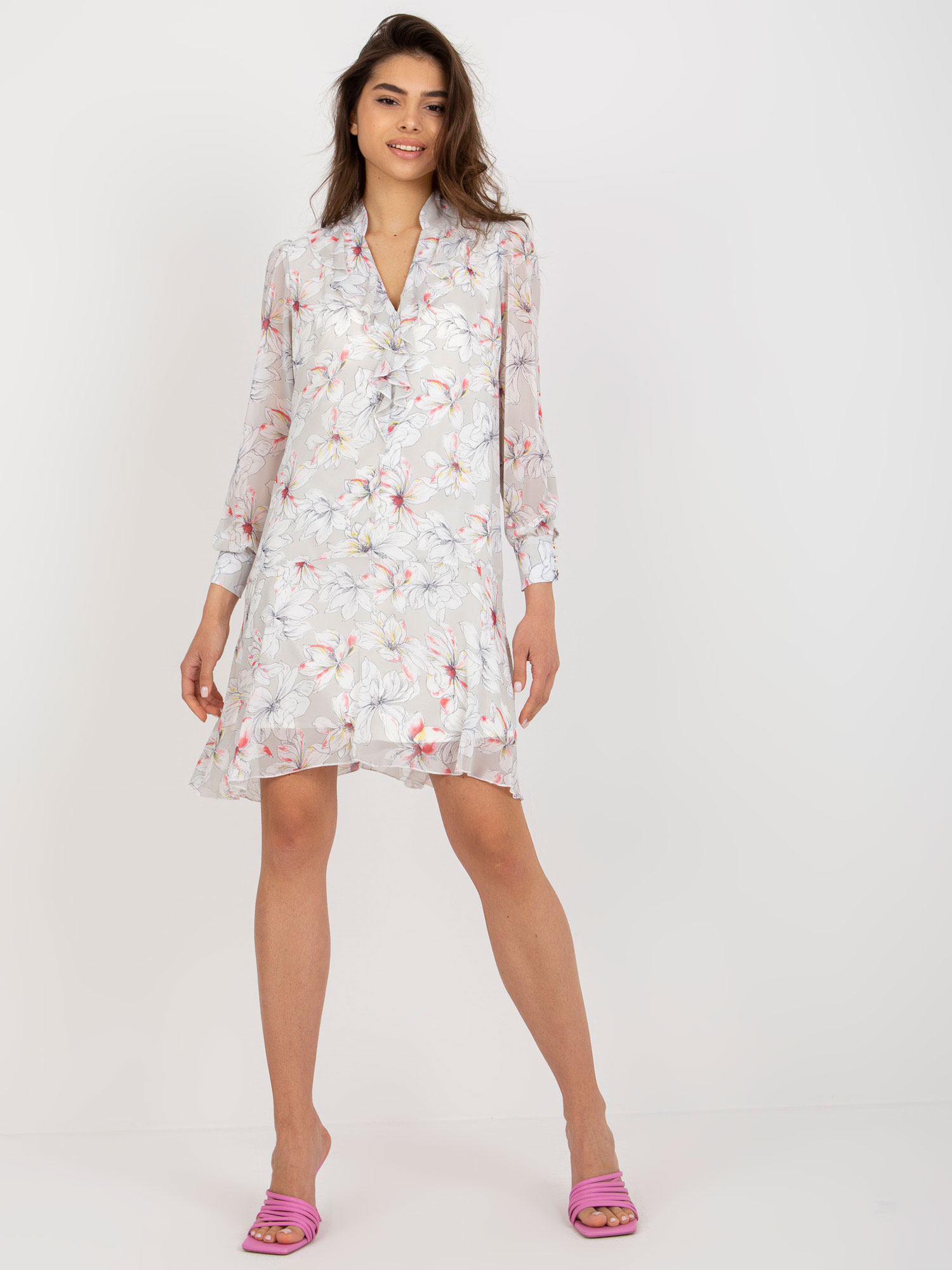 Light grey dress with print and ruffle