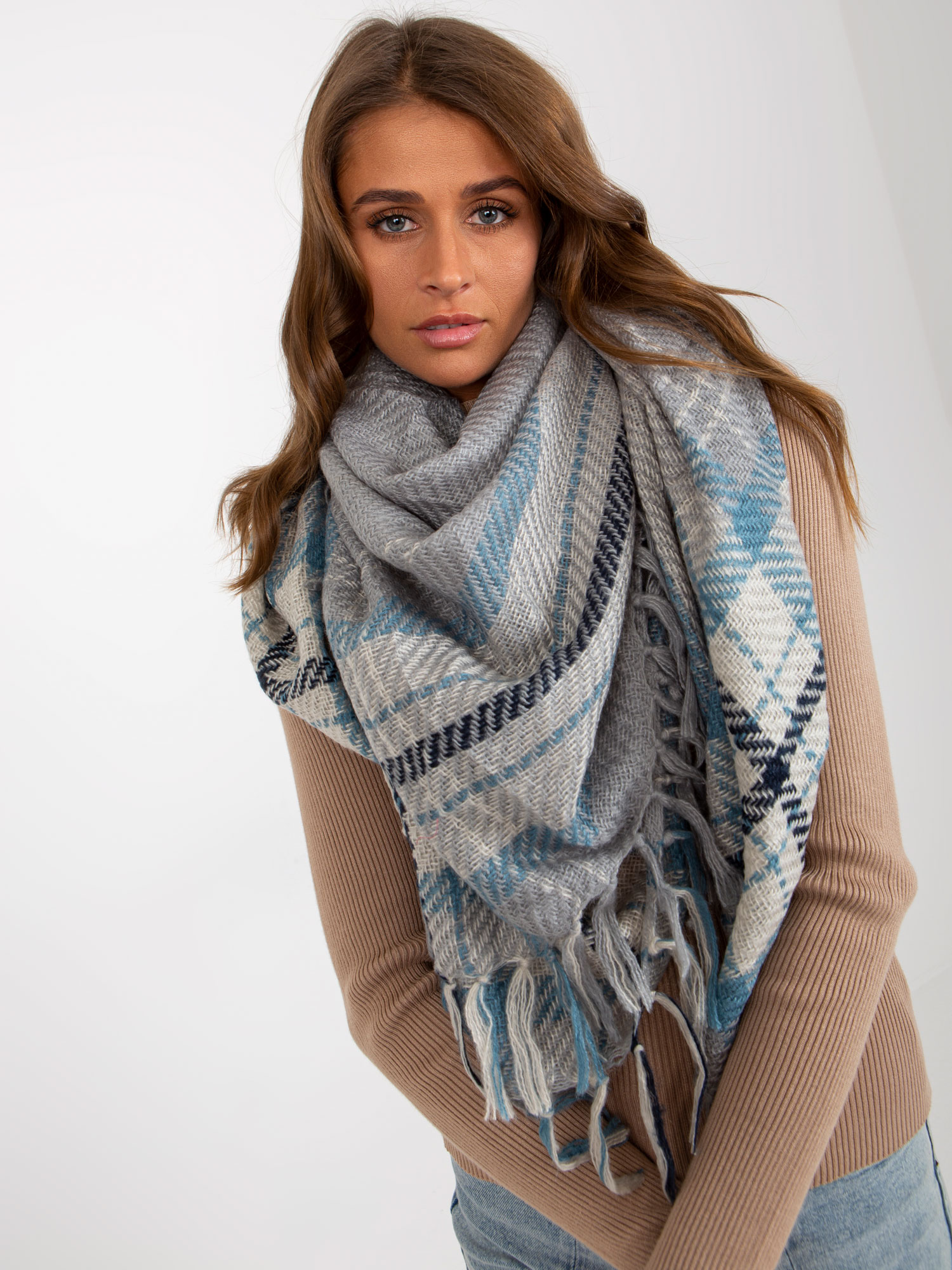 Lady's Grey Checkered Scarf