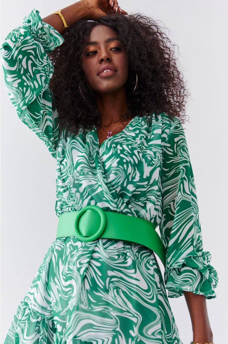 Rochie verde din sifon cu o curea largă