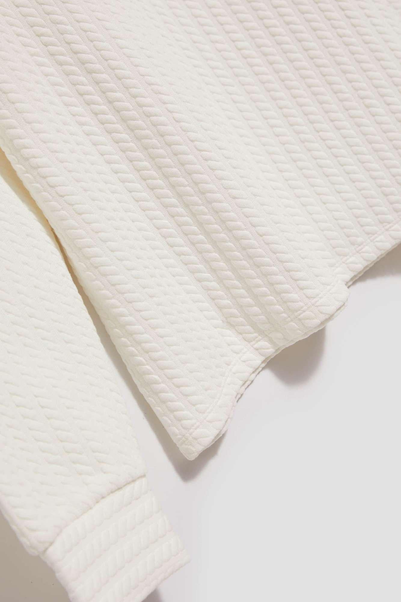 Sweatshirt with a wide turtleneck