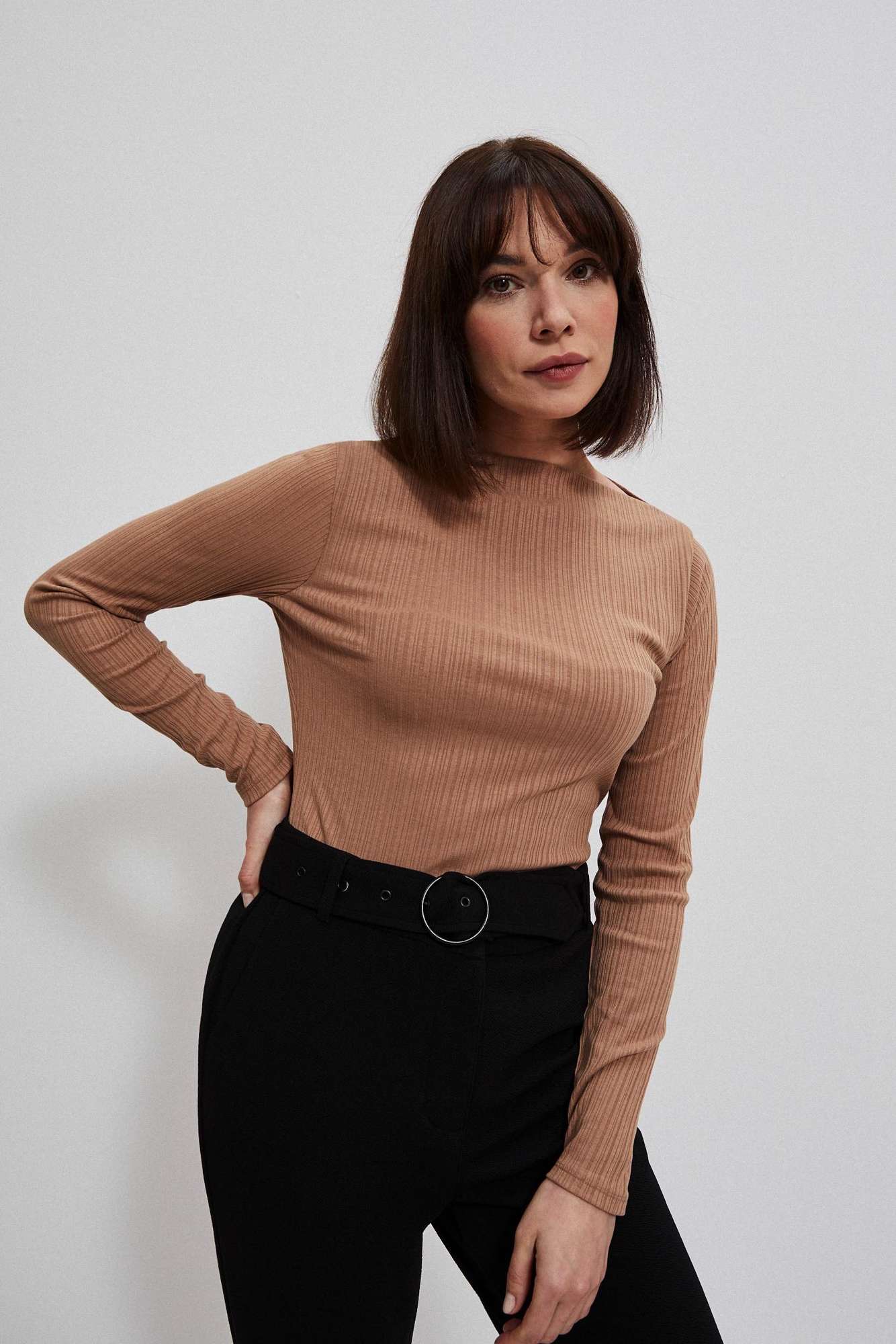 Fitted women's blouse