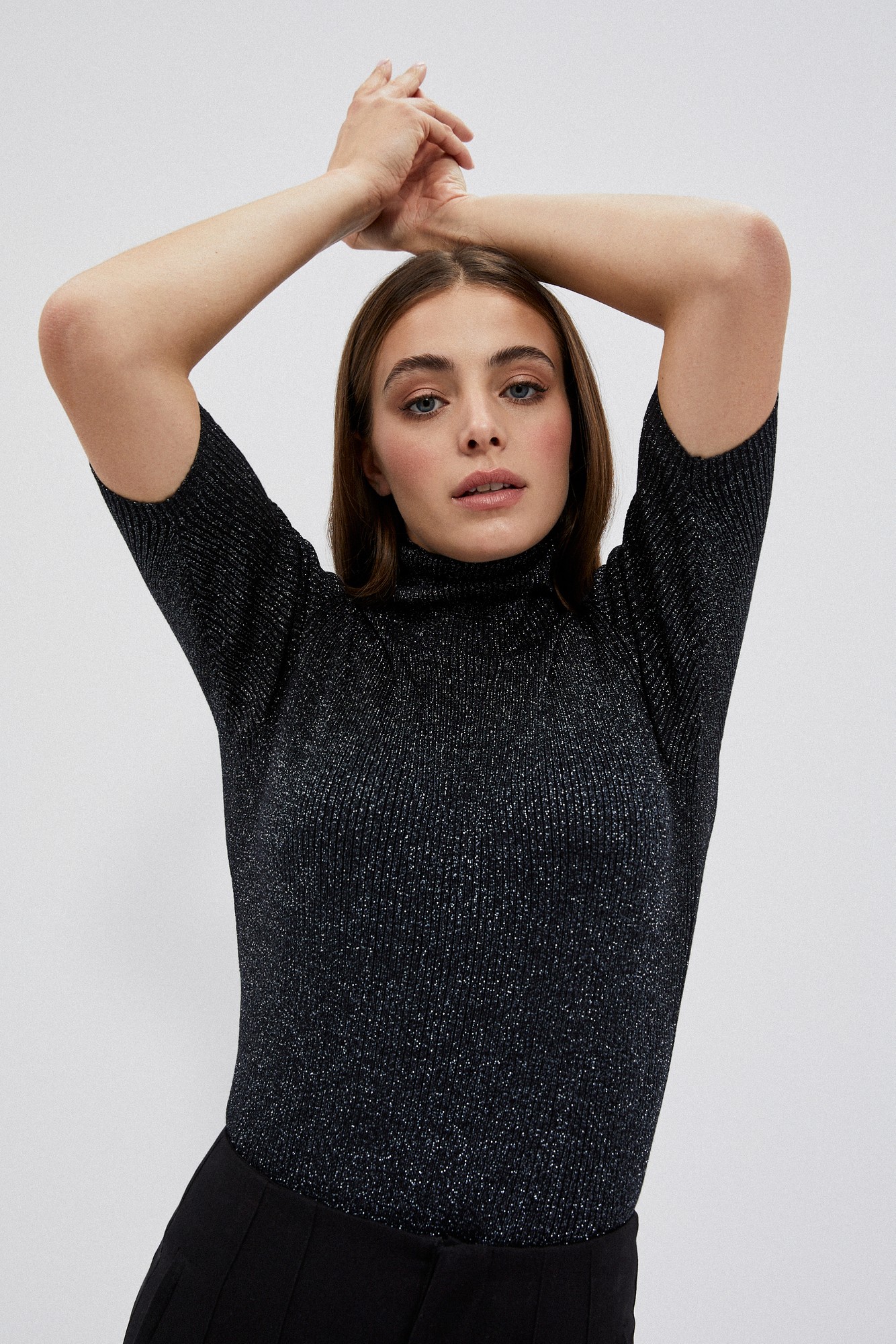Turtleneck with metal thread