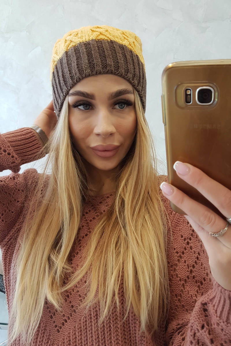 Beanie with fleece Bibiana K264 mocca + yellow