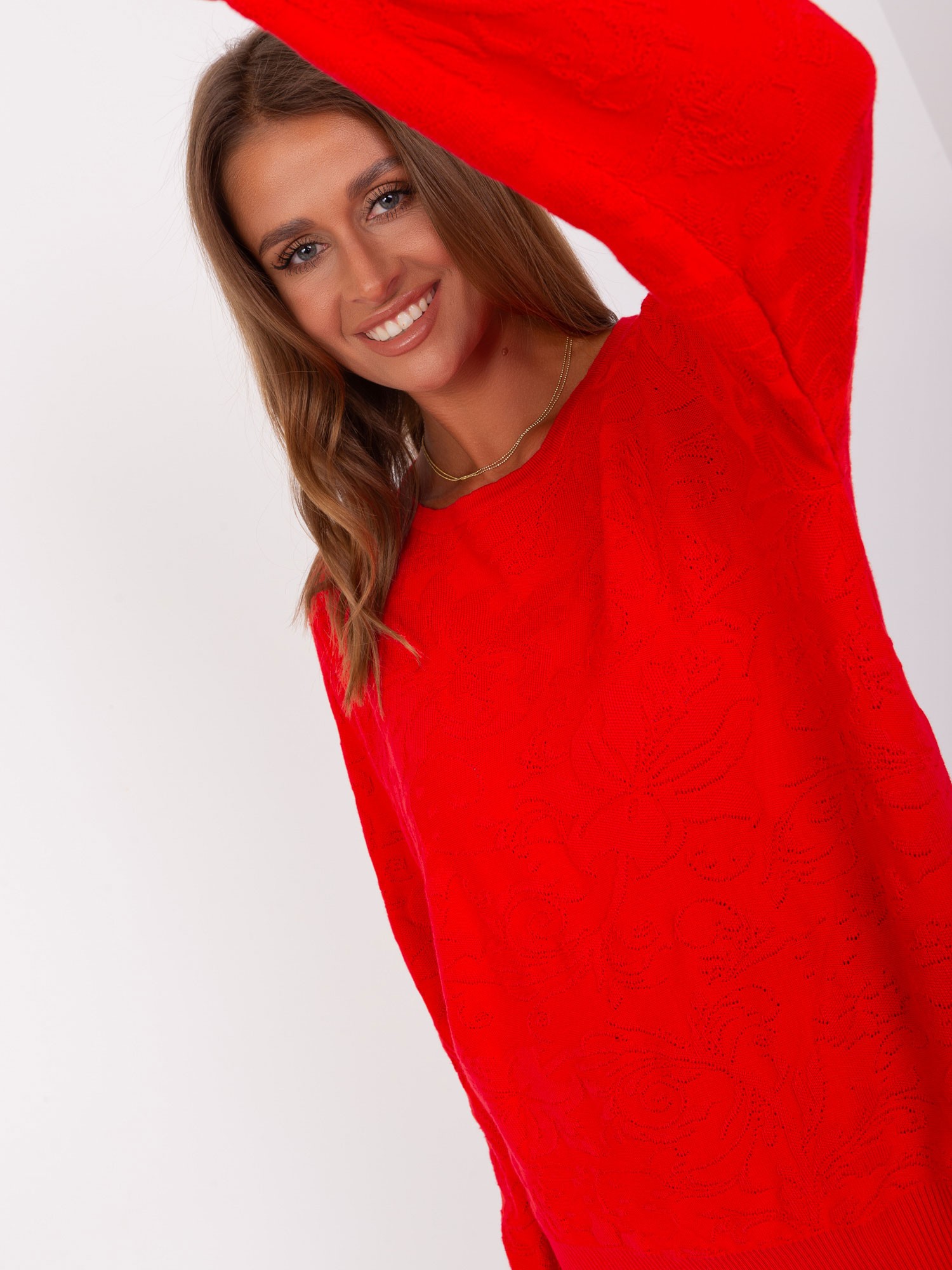 Red classic sweater with long sleeves