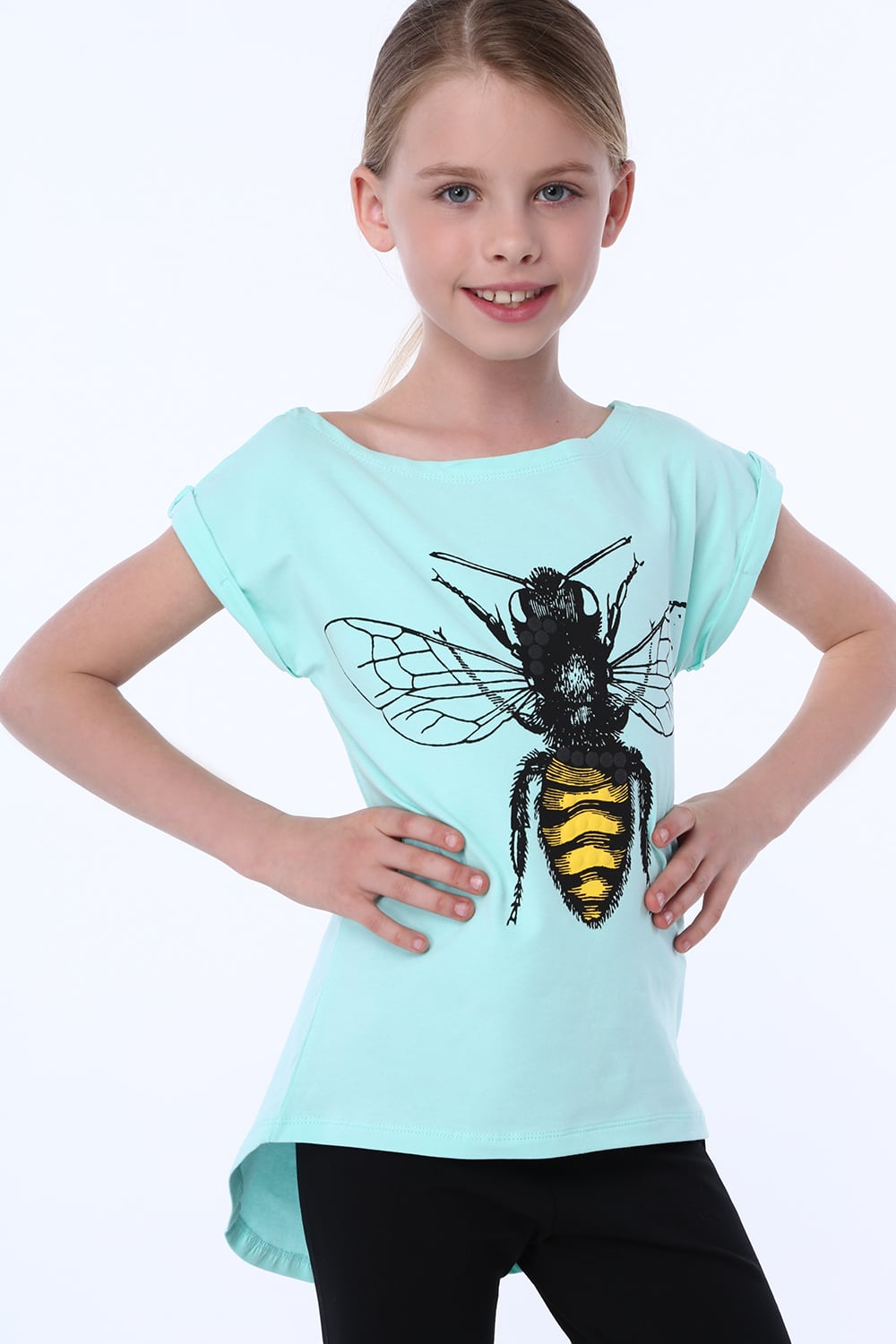 Girl's T-shirt with bee mint