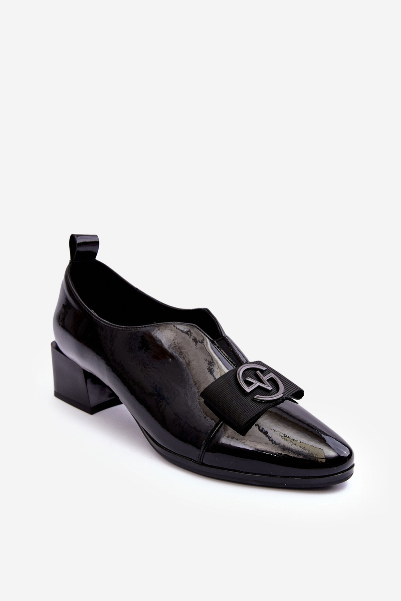 Lacquered heeled shoes with Elosa black decoration