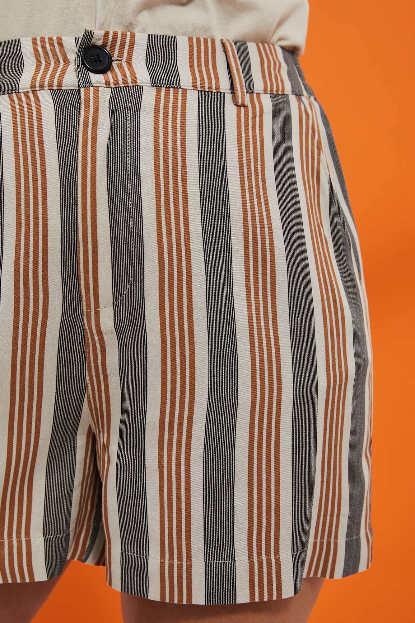 WOMEN&#039;S SHORTS L-SH-4015 L.Beige