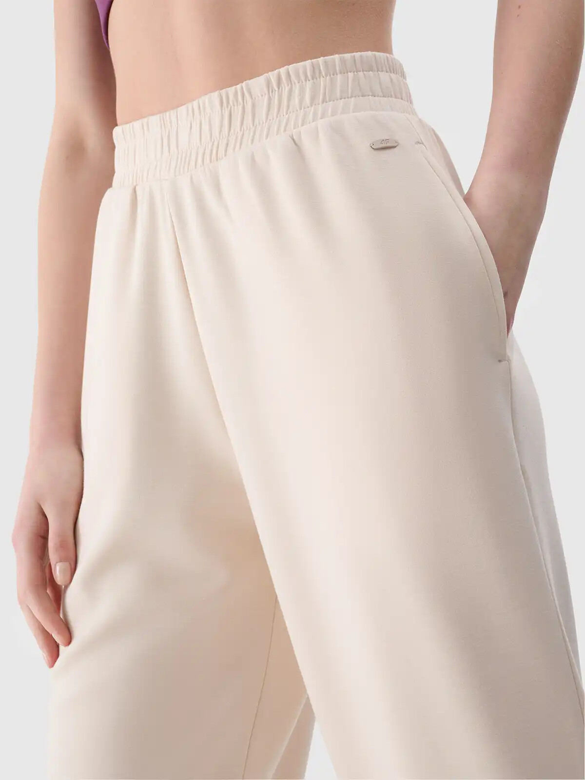 Women&#039;s sweatpants 4F