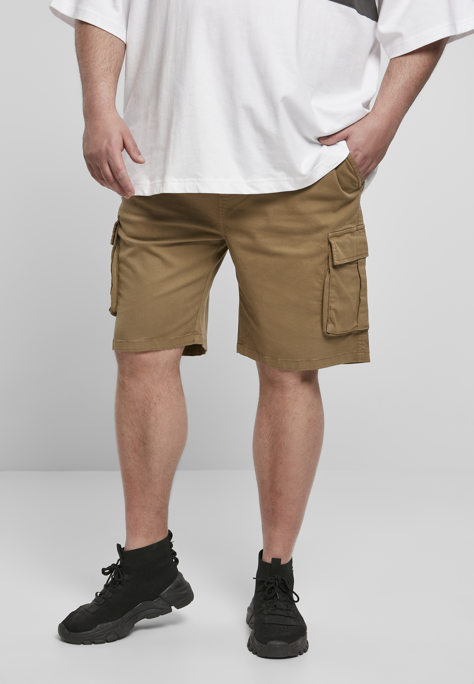 Cargo Shorts with drawstring darksand