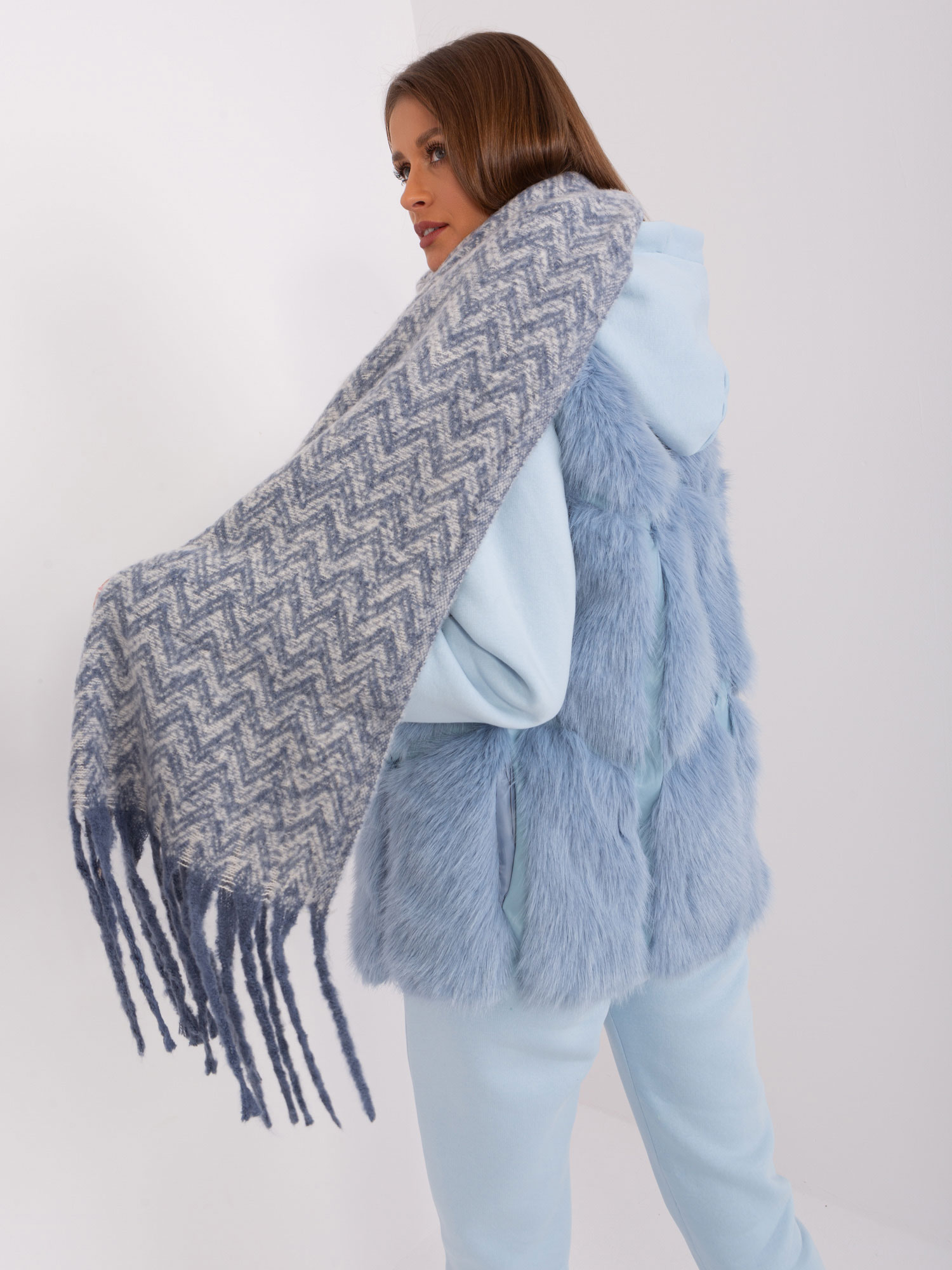 Women's white and blue scarf with fringe