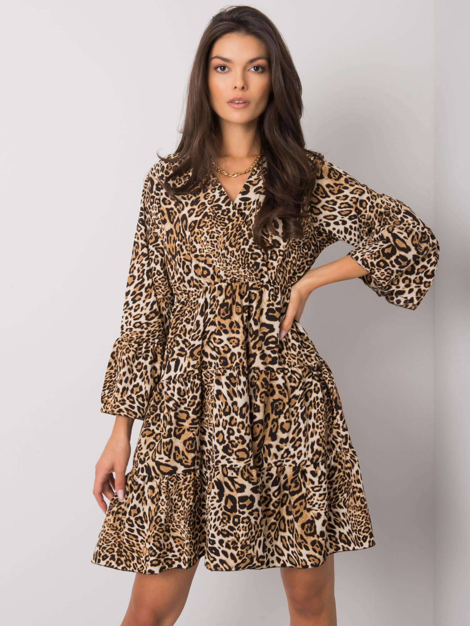 Levně Béžové a černé šaty s leopardím vzorem z Malajska