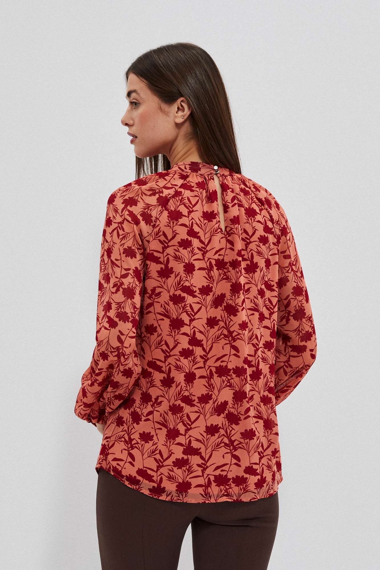 Shirt with floral collar