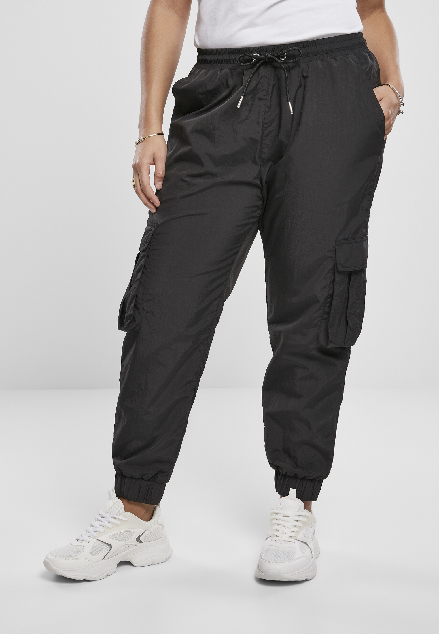 Women's Wavy Nylon Cargo High Waist Pants Black