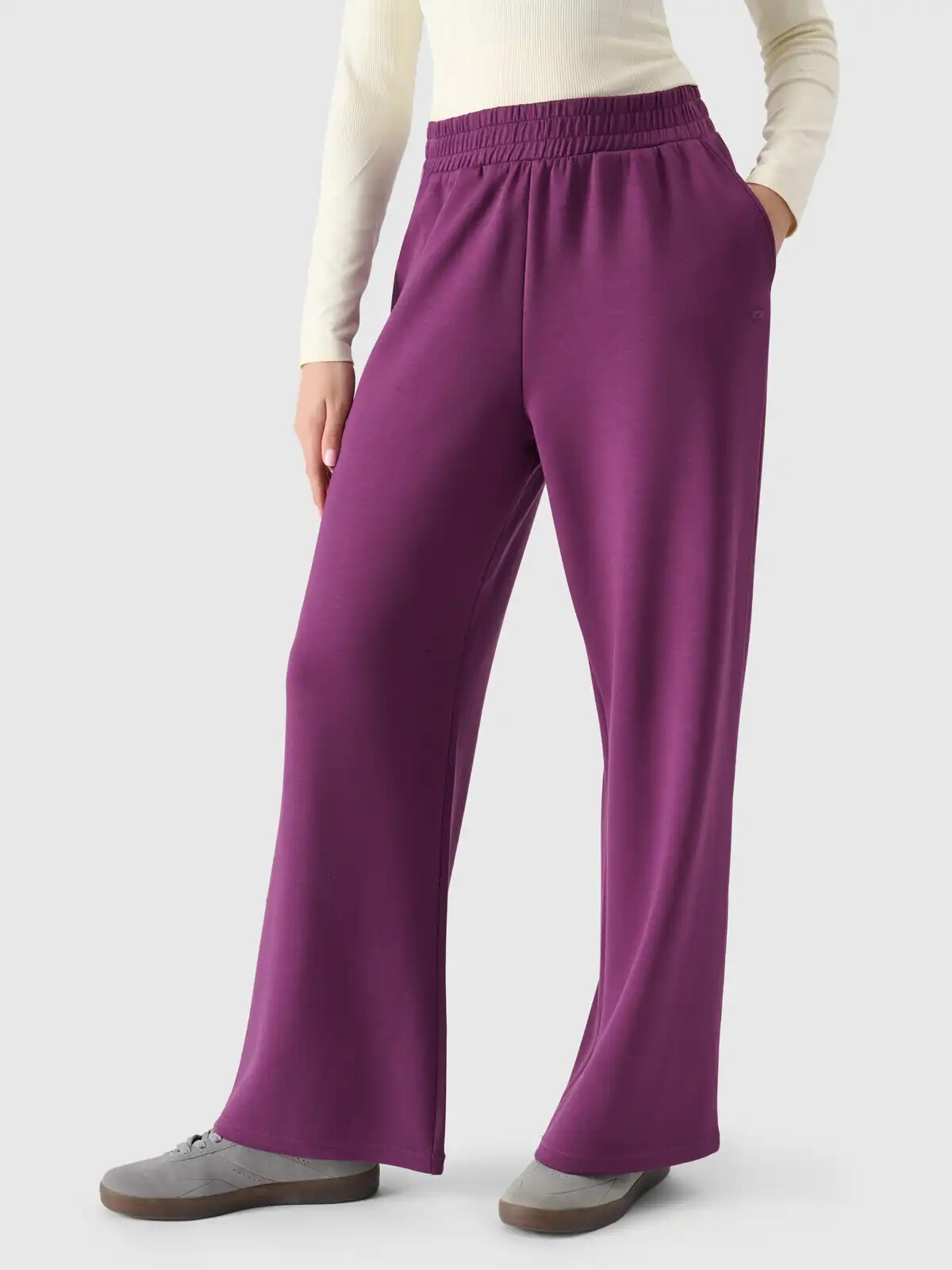 Women&#039;s sweatpants 4F