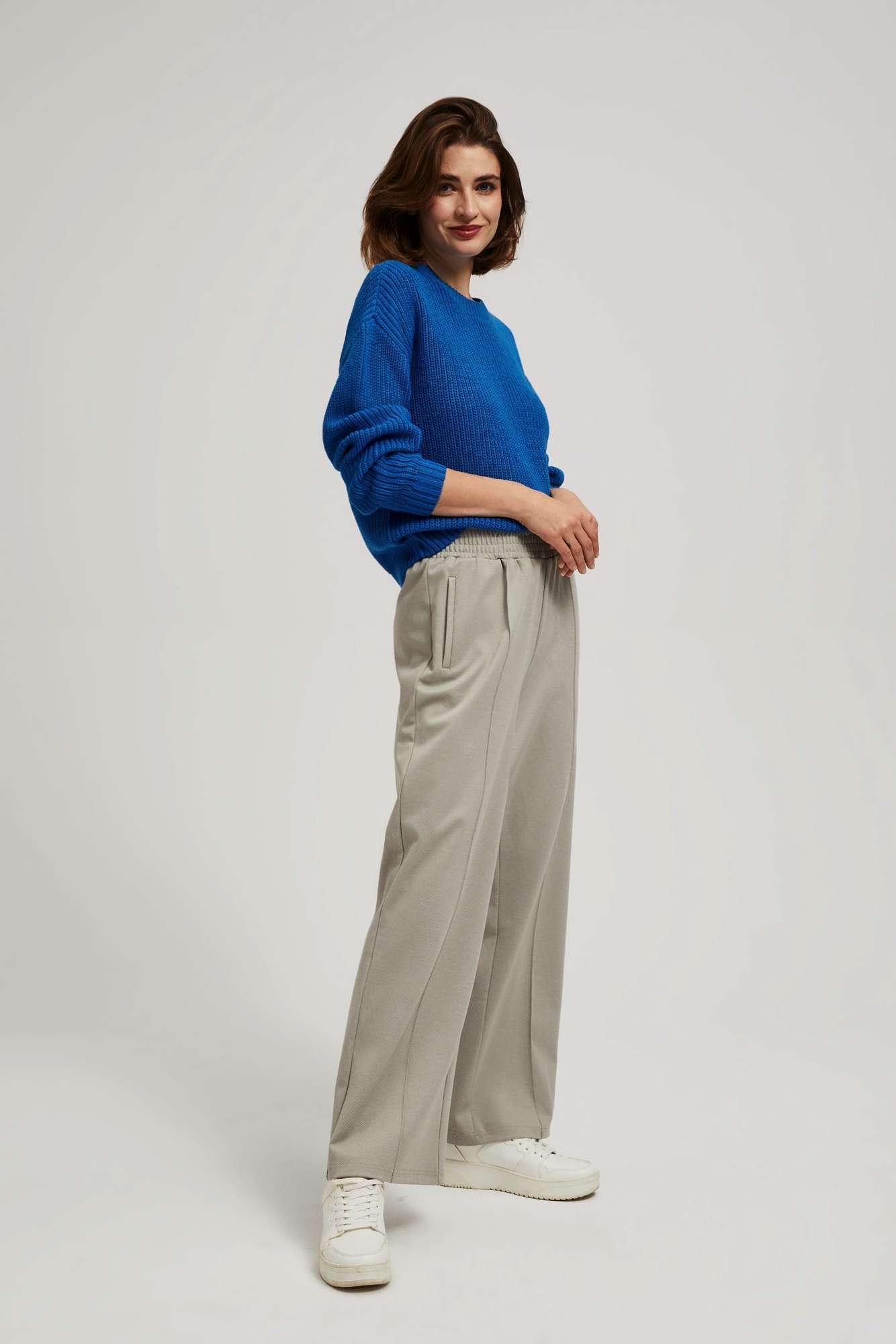 WOMEN'S TROUSERS