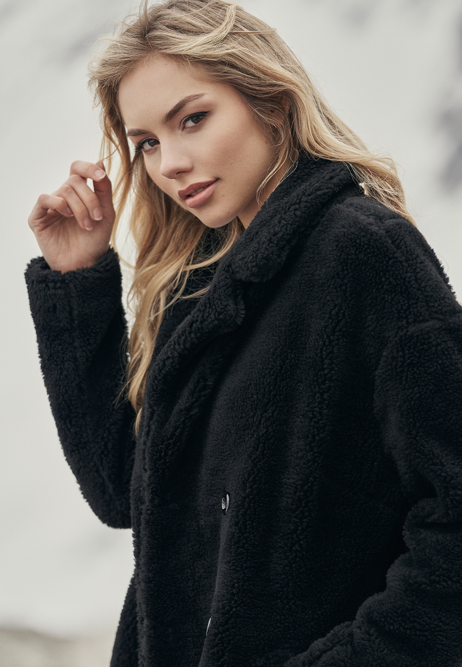 Ladies Oversized Sherpa Coat μαύρο