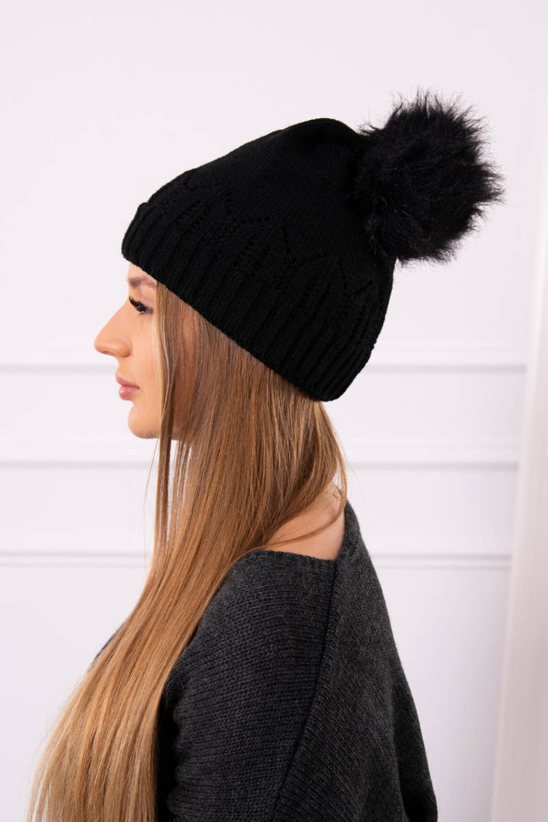 Cap with pompom Judyta K347 black