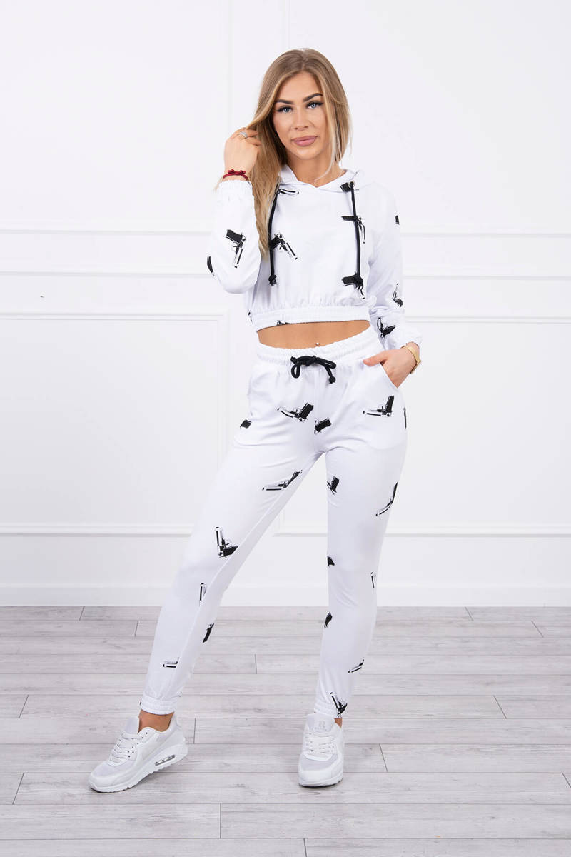 Set With Printed White Pistols