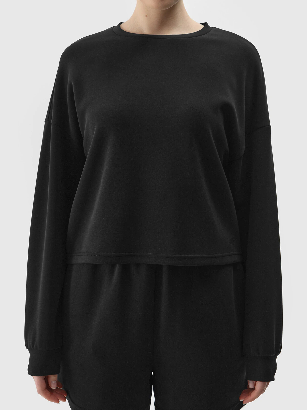 Women's sweatshirt without fastening with the addition of modal 4F - black