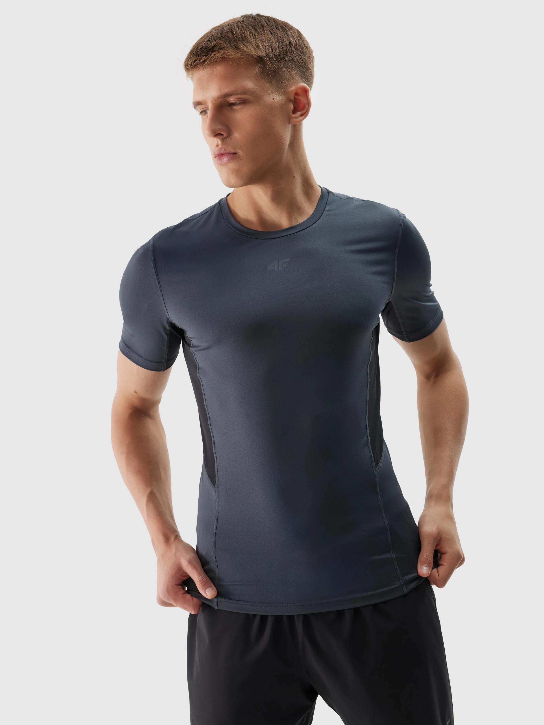 Men's Slim Sports T-shirt Made Of Recycled 4F Materials - Graphite