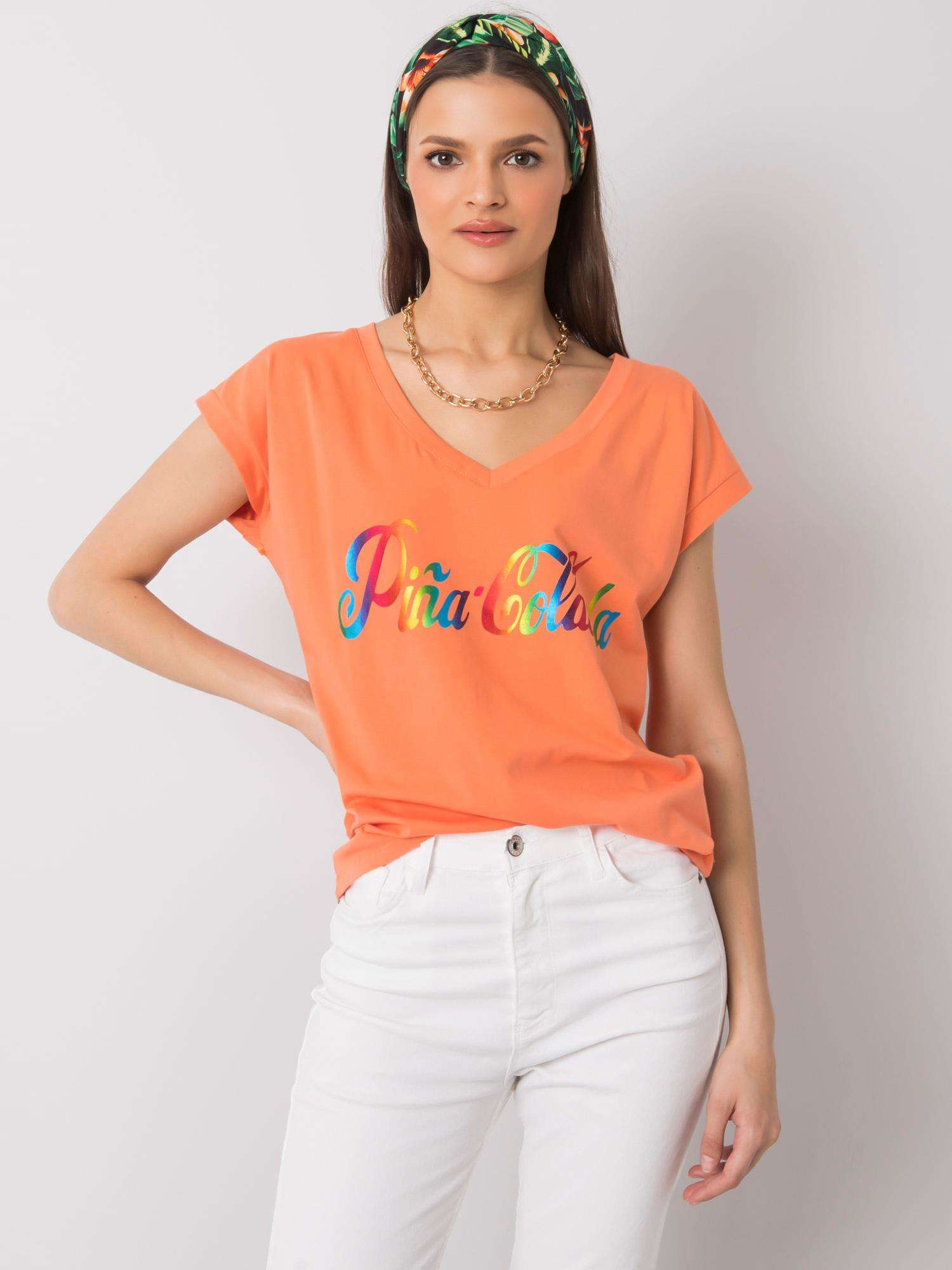 Levně Oranžové tričko s barevným potiskem