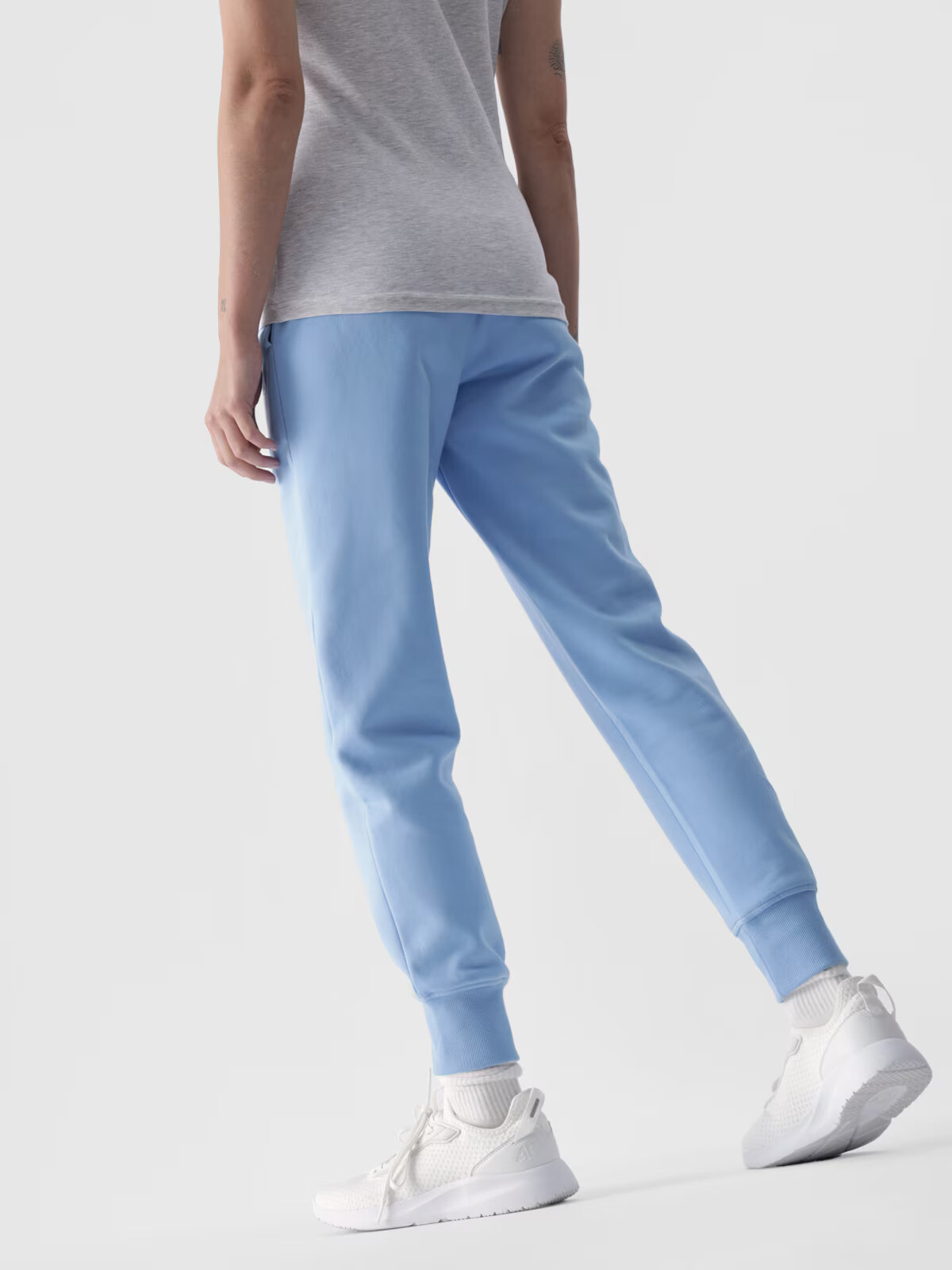 Women&#039;s sweatpants 4F