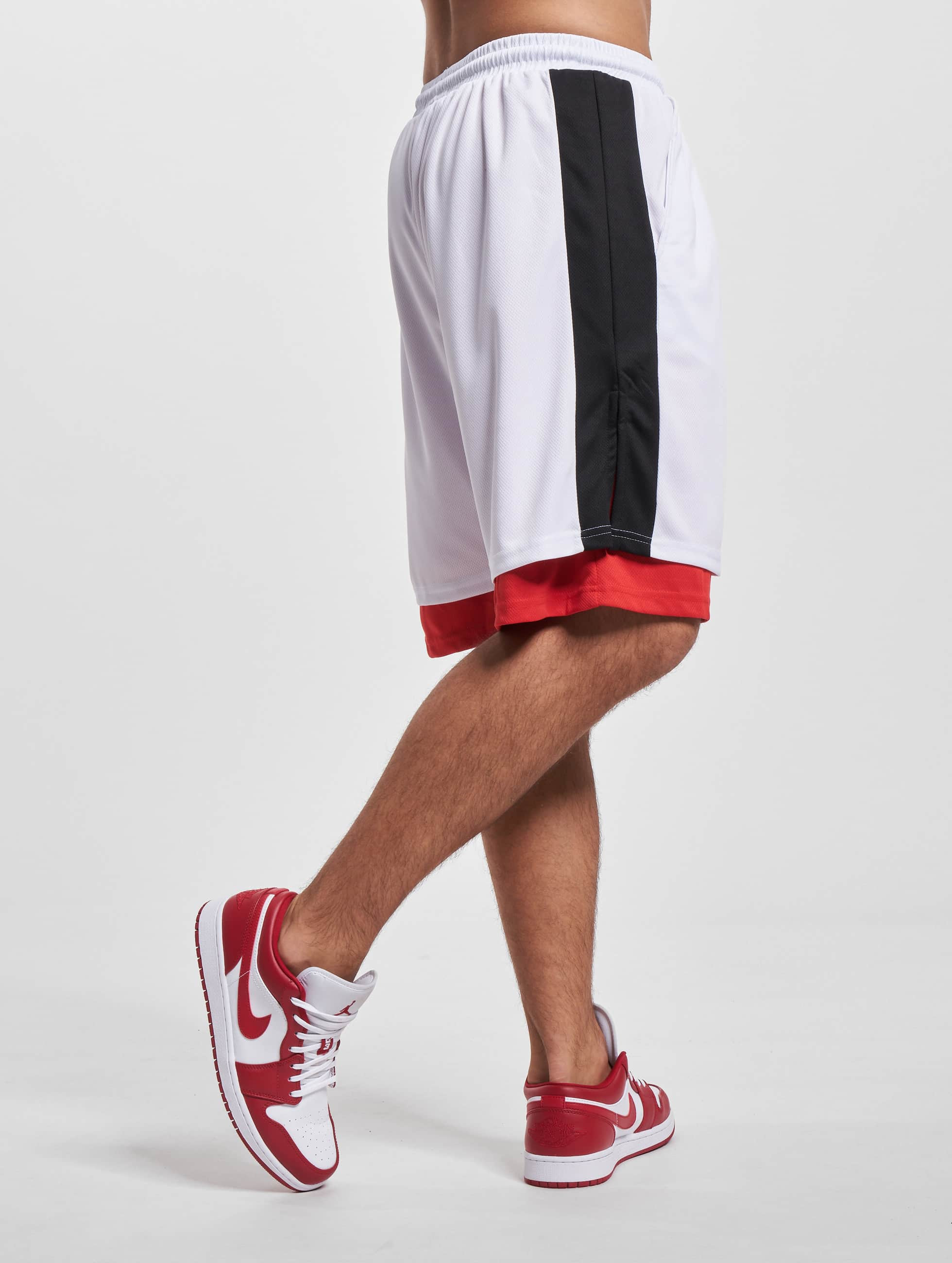 Společnost Ecko Unltd. BBALL shorts white/red