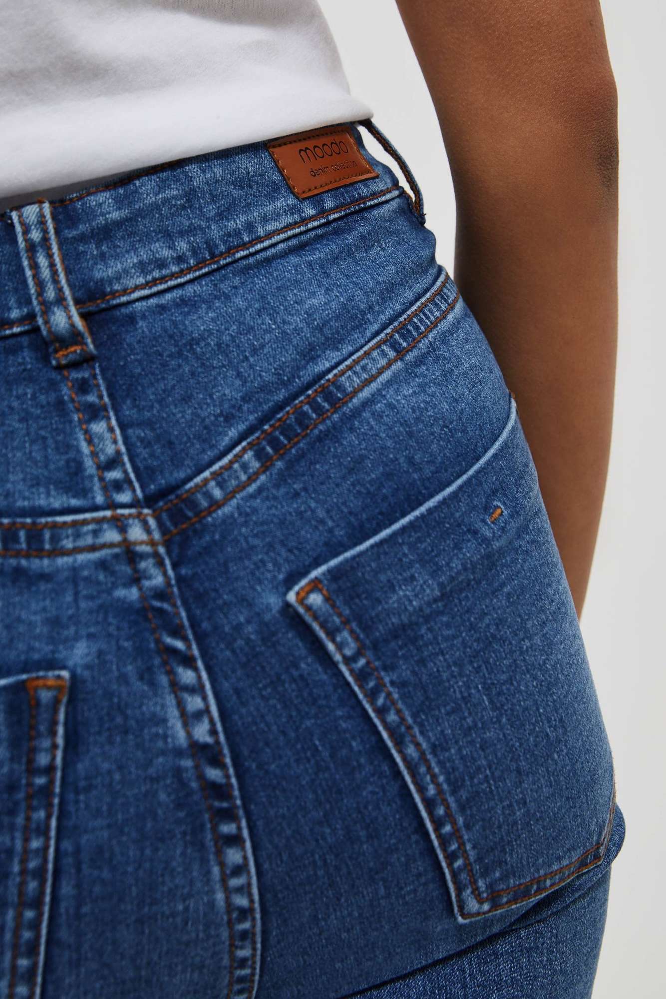 WOMEN'S JEANS L-JE-4002 D.Blue