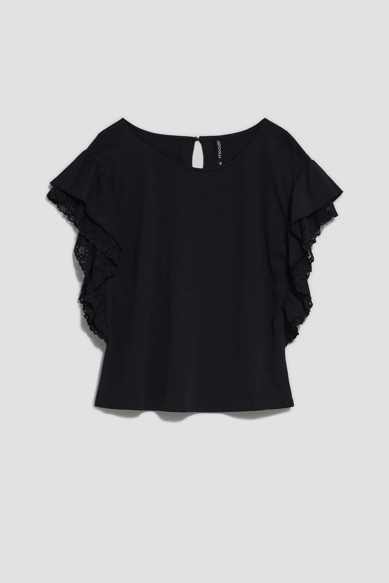 Blouse with ruffles on the shoulders