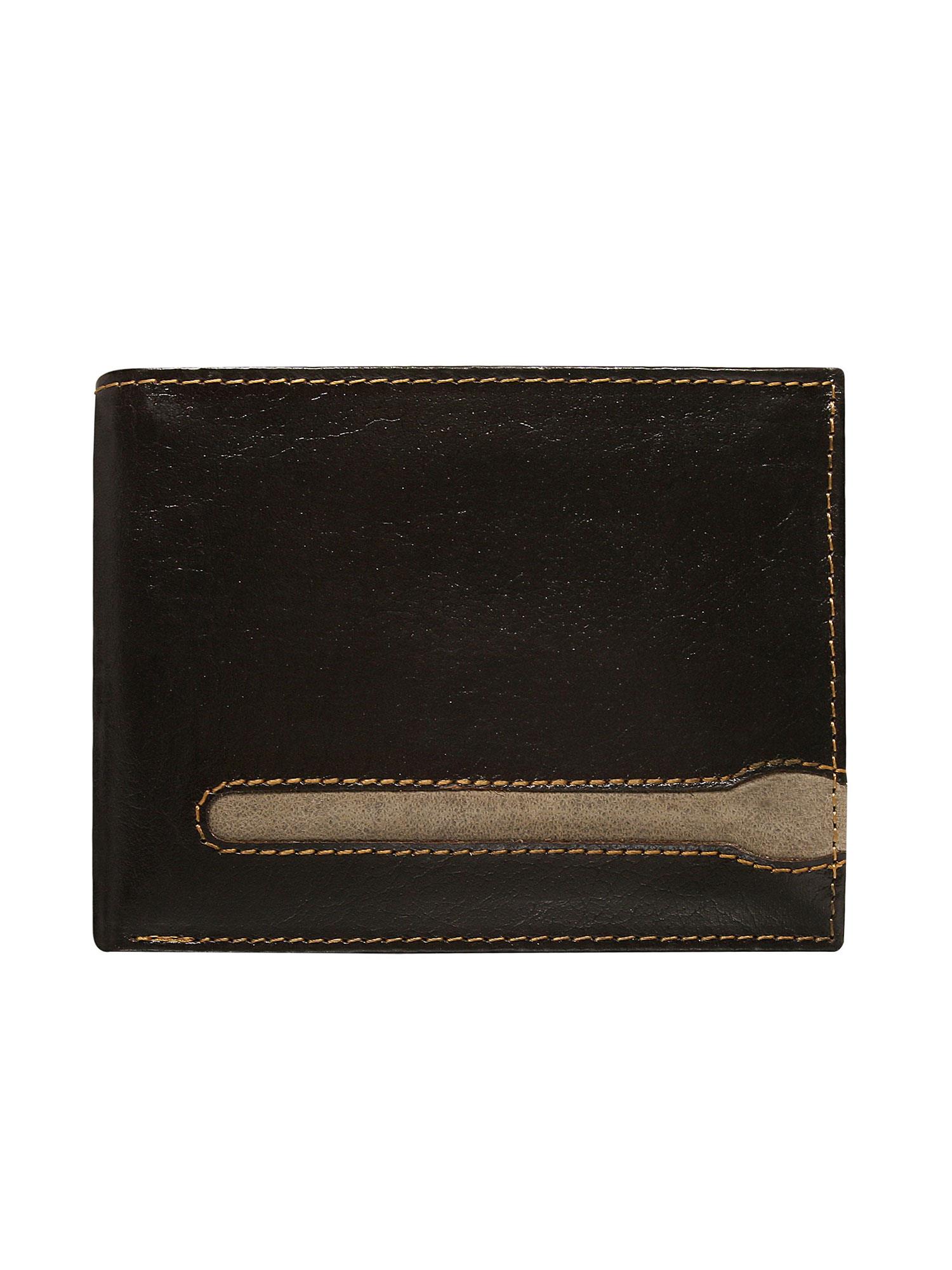 Men's wallet of brown color made of genuine leather