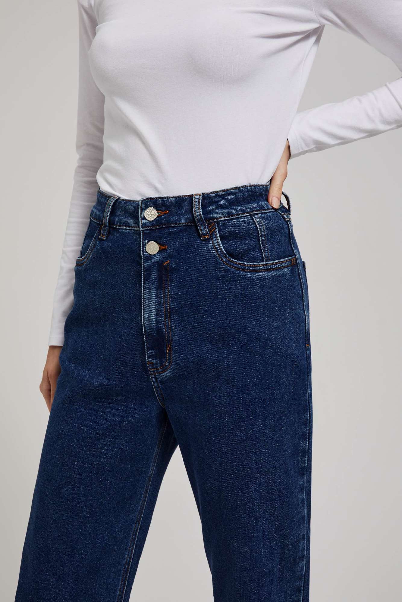 blugi cu picioare largi