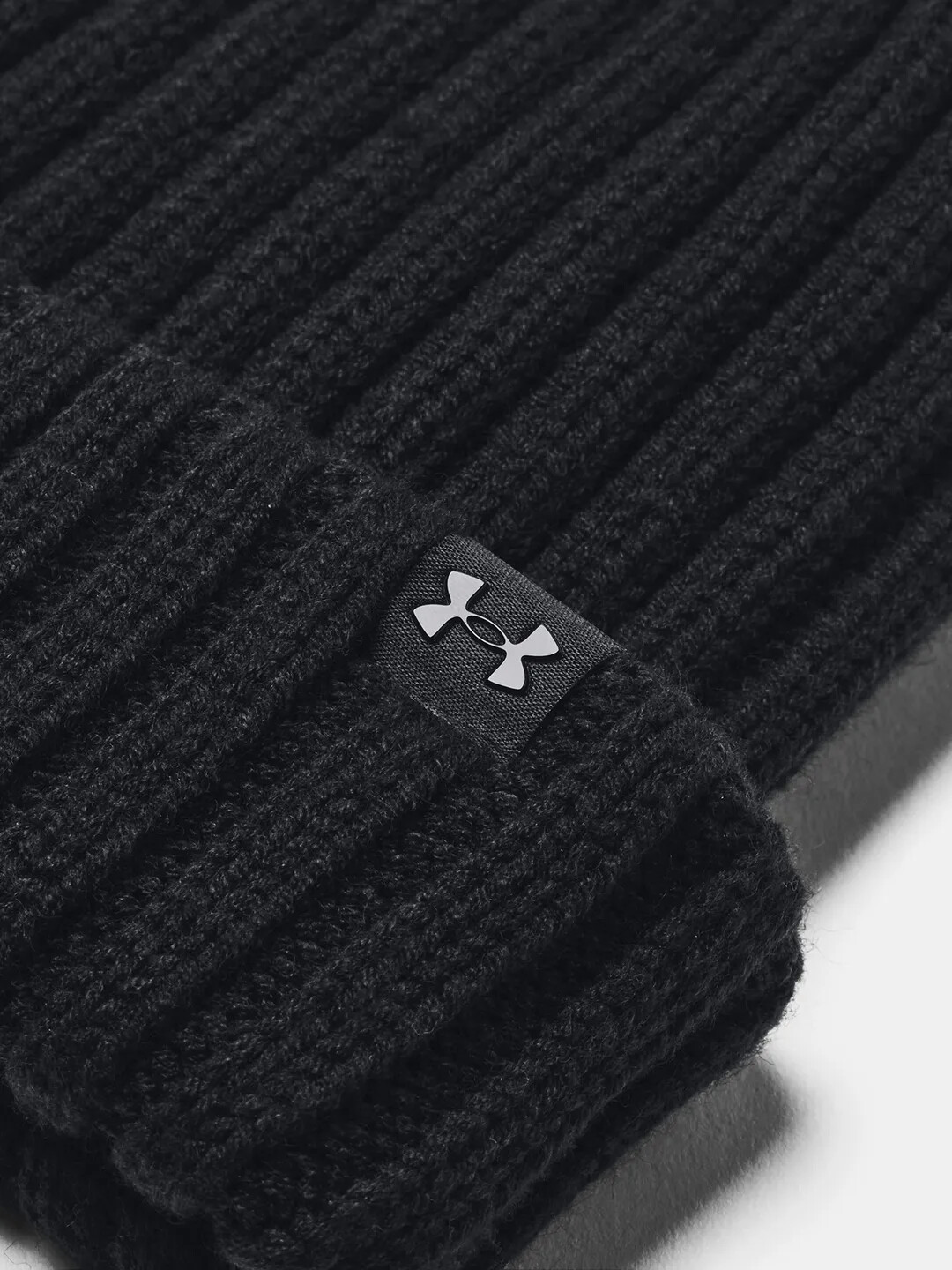 Women&#039;s hat Under Armour W Halftime Pom Beanie