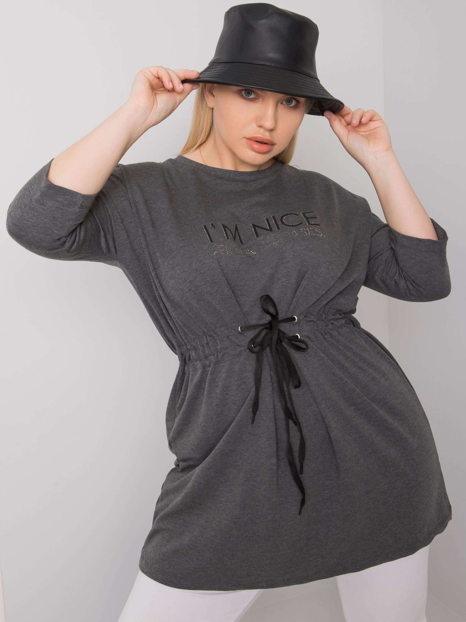 Tmavě šedá Melanžová Plus Size Tunika S Nápisem