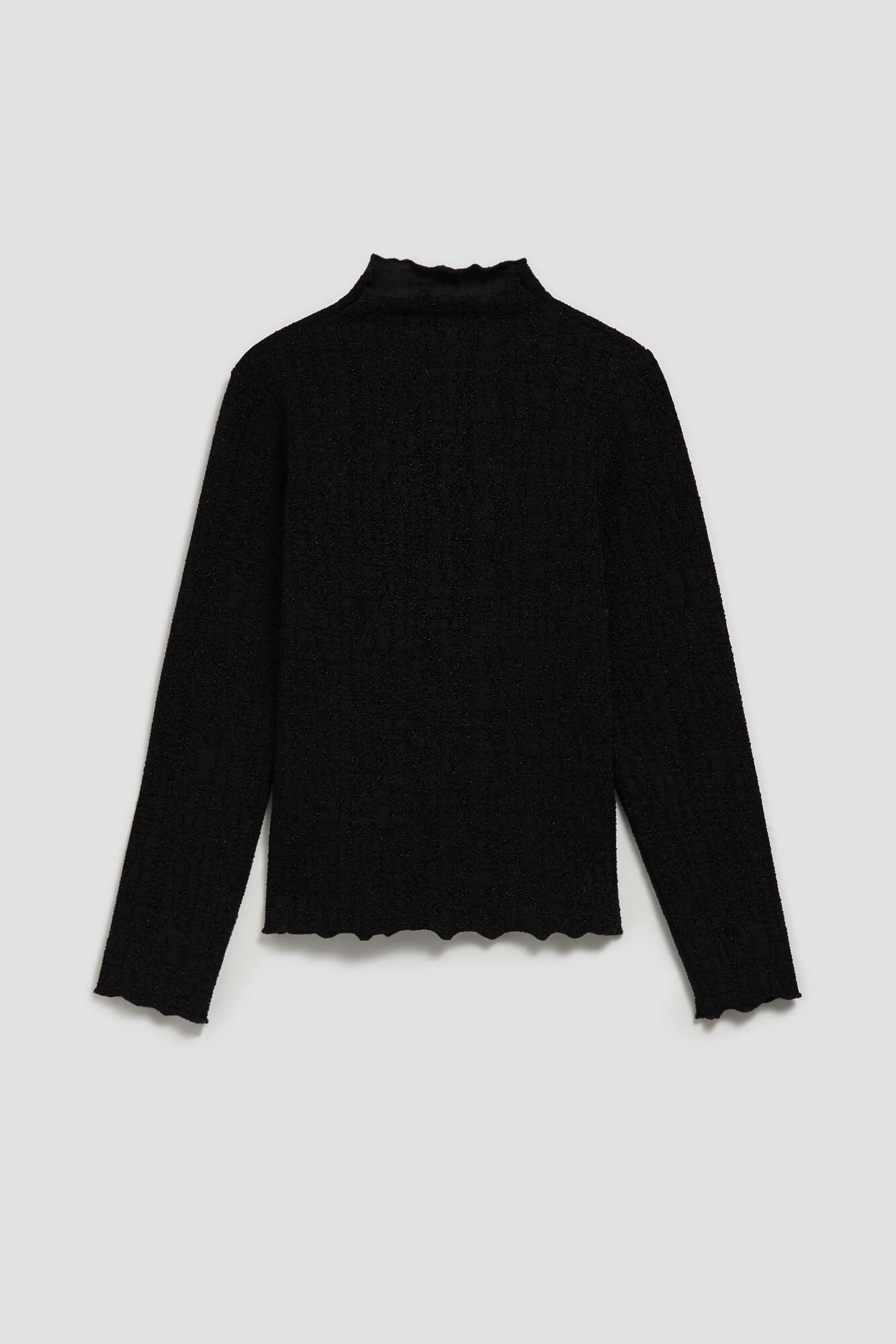 Blouse with half turtleneck