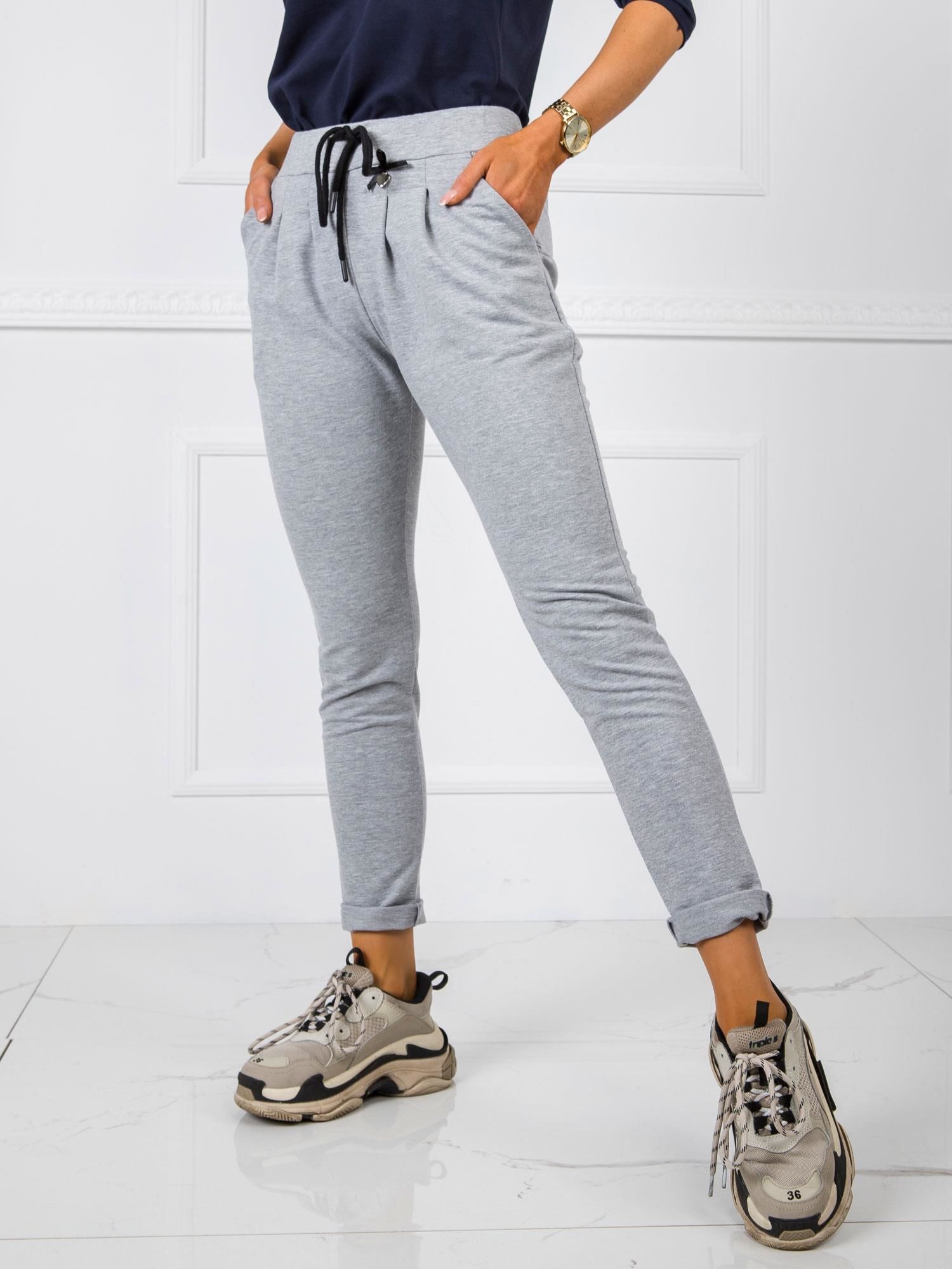 Women´s gray sweatpants