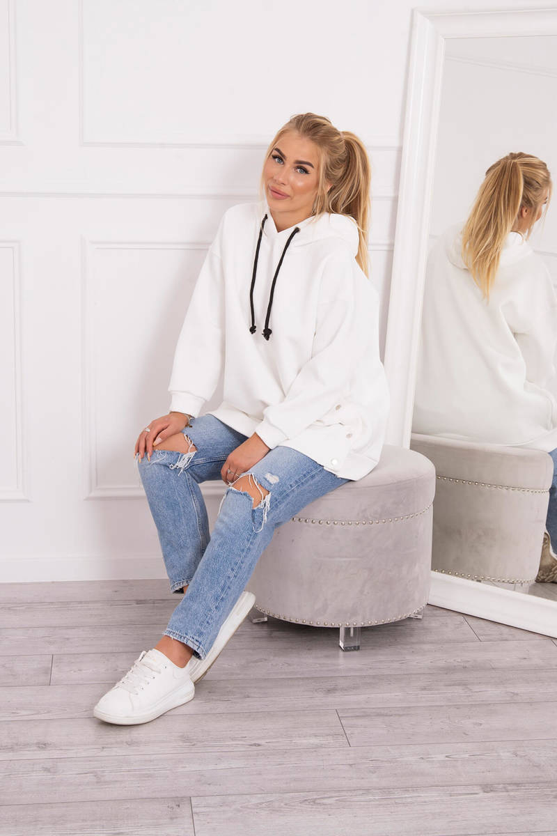 Insulated sweatshirt with ecru press studs