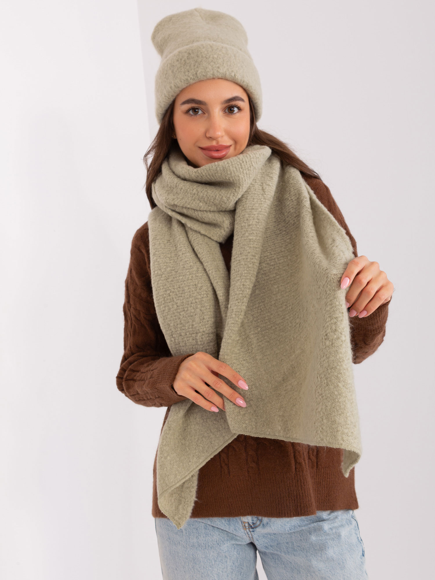 Pistachio warm women's scarf