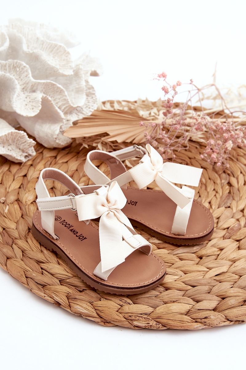 Patent leather children's sandals with Velcro bow, light beige Joratia