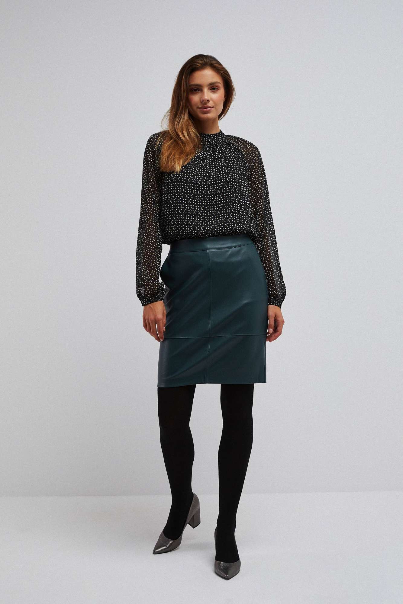 Skirt made of imitation leather - green