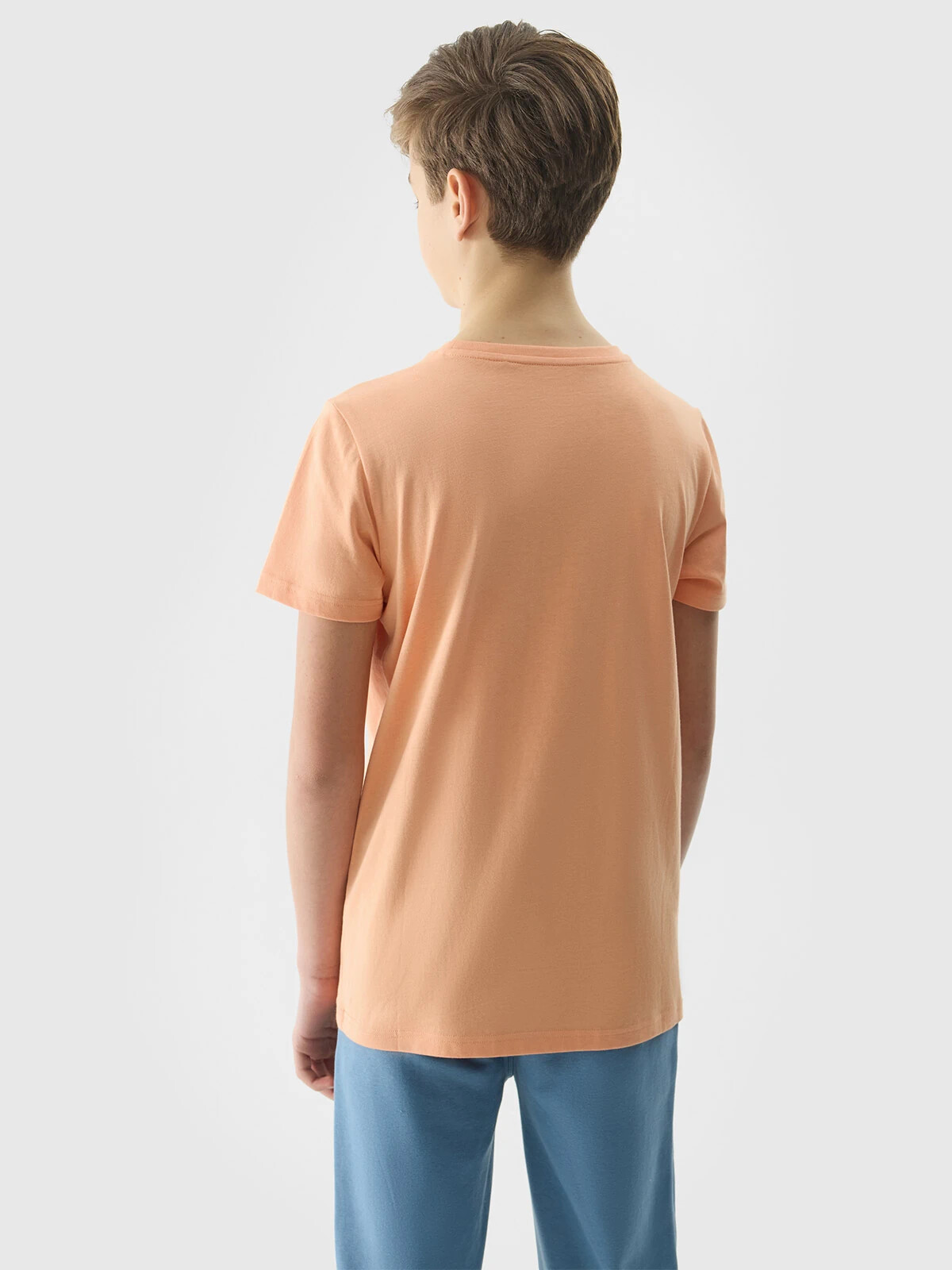Boys' T-shirt in a regular fit with a 4F print - coral