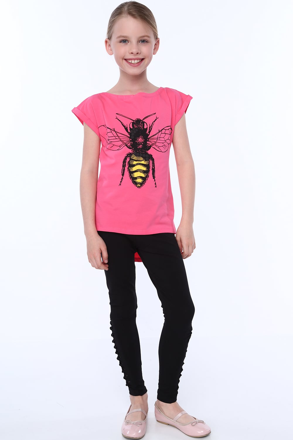 Girl's T-shirt with amaranth bee