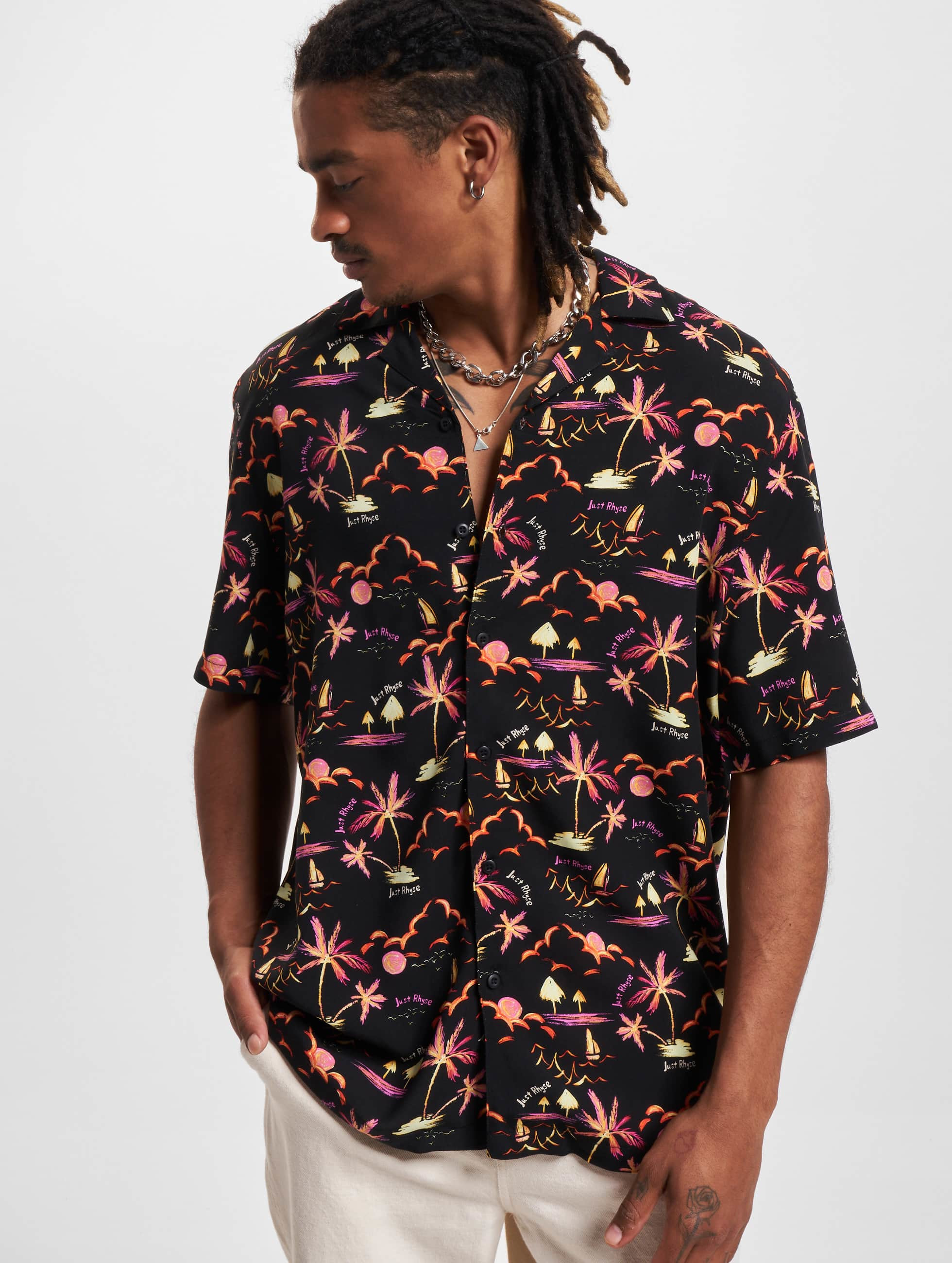 Levně Pánská košile s krátkým rukávem Just Rhyse Shirt Waikiki - černé barvy