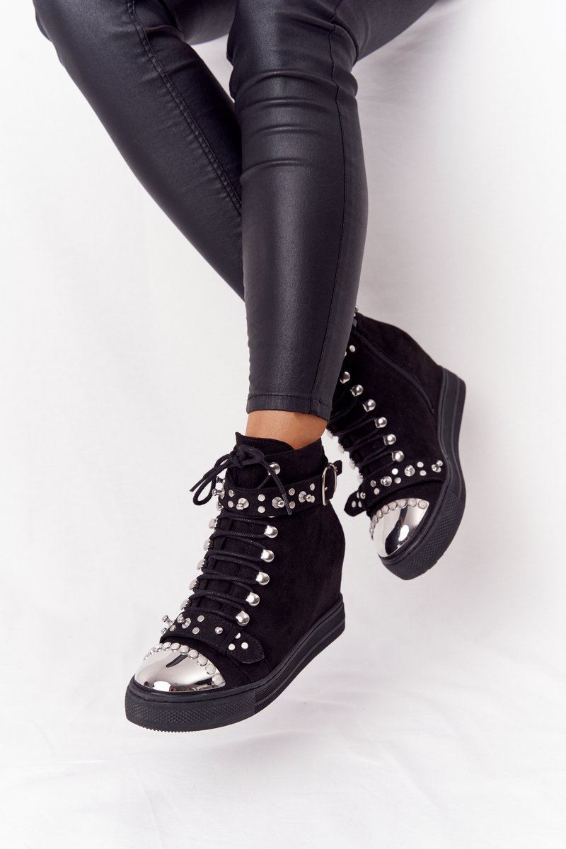 Botine dama, Kesi
