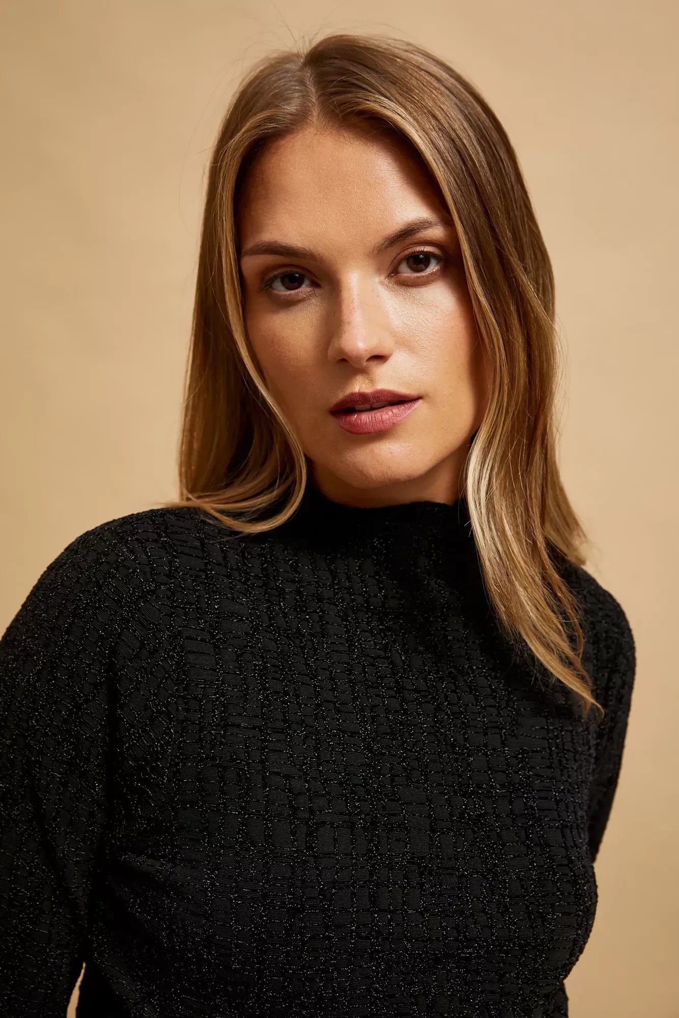Blouse with half turtleneck