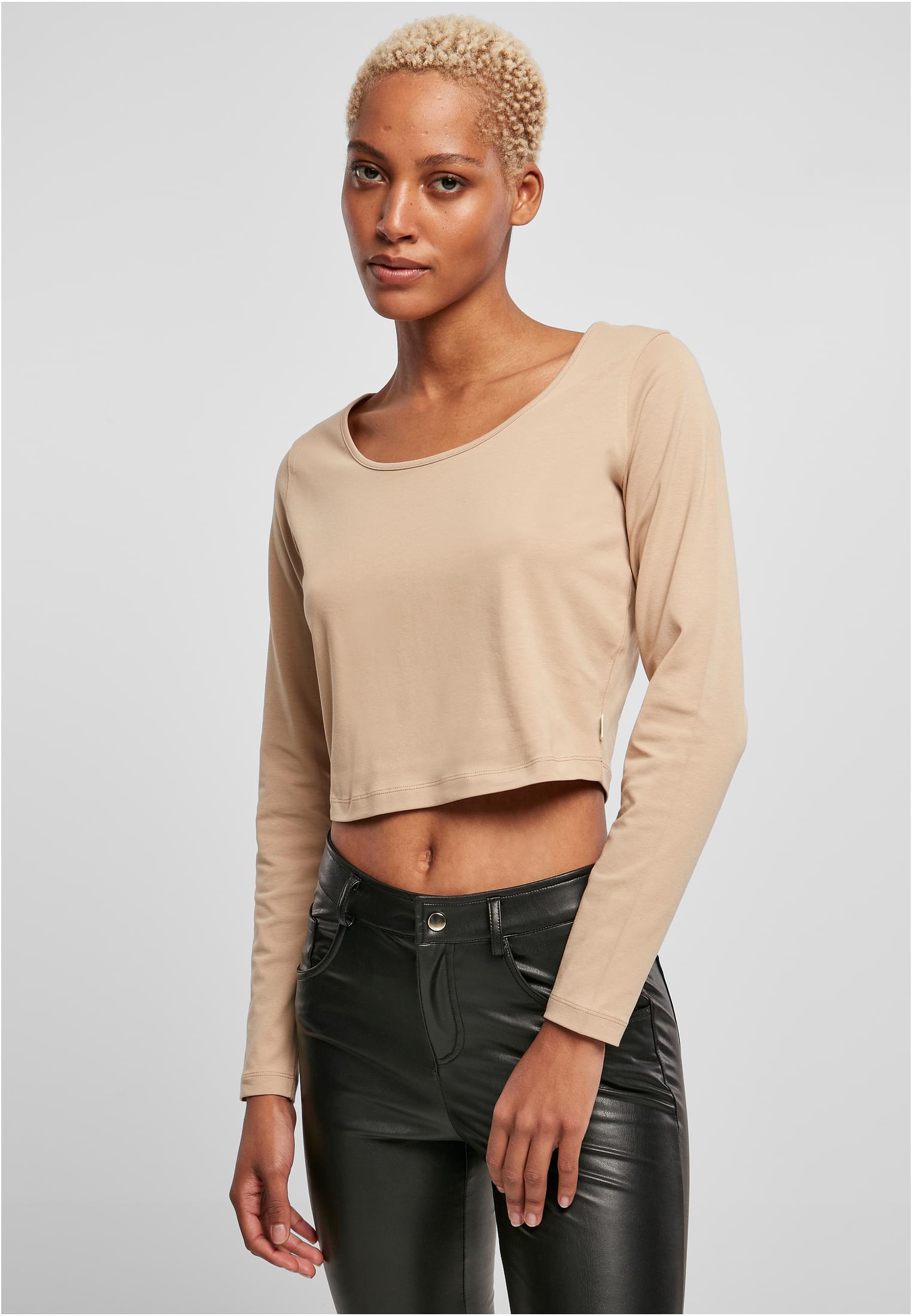 Women's organic beige with a wide cut and long sleeves