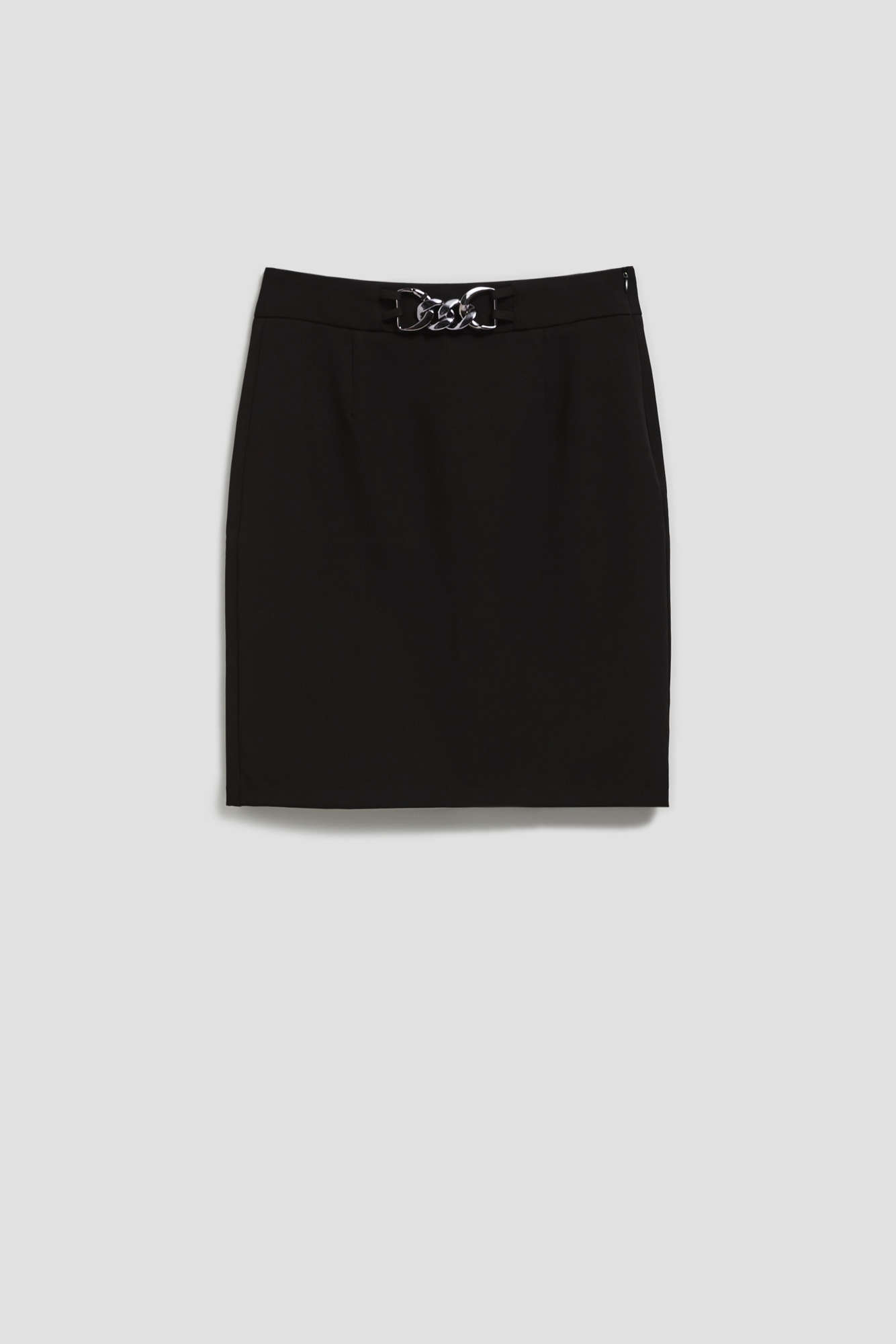 Skirt with decorative belt