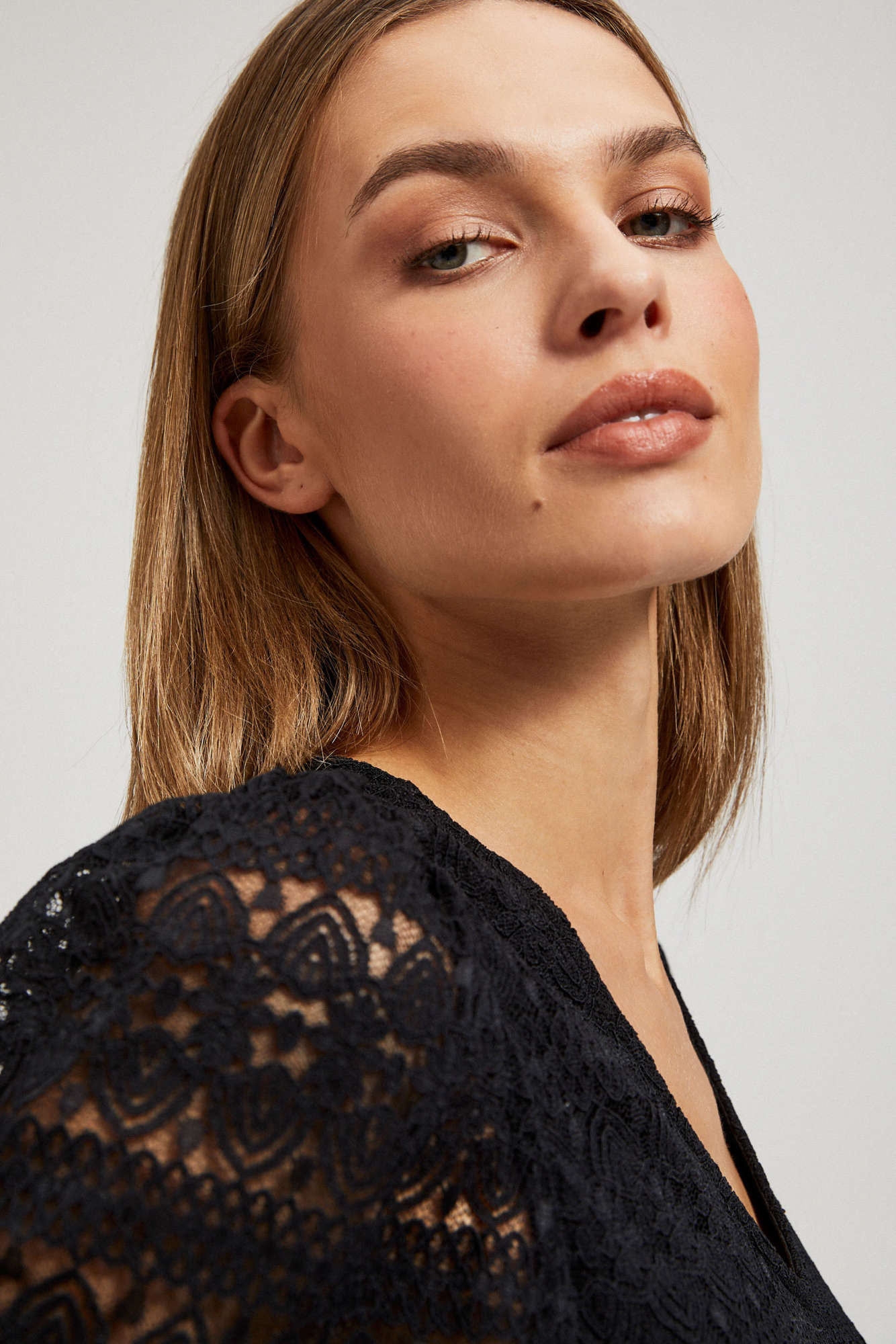 Lace blouse with puff sleeves